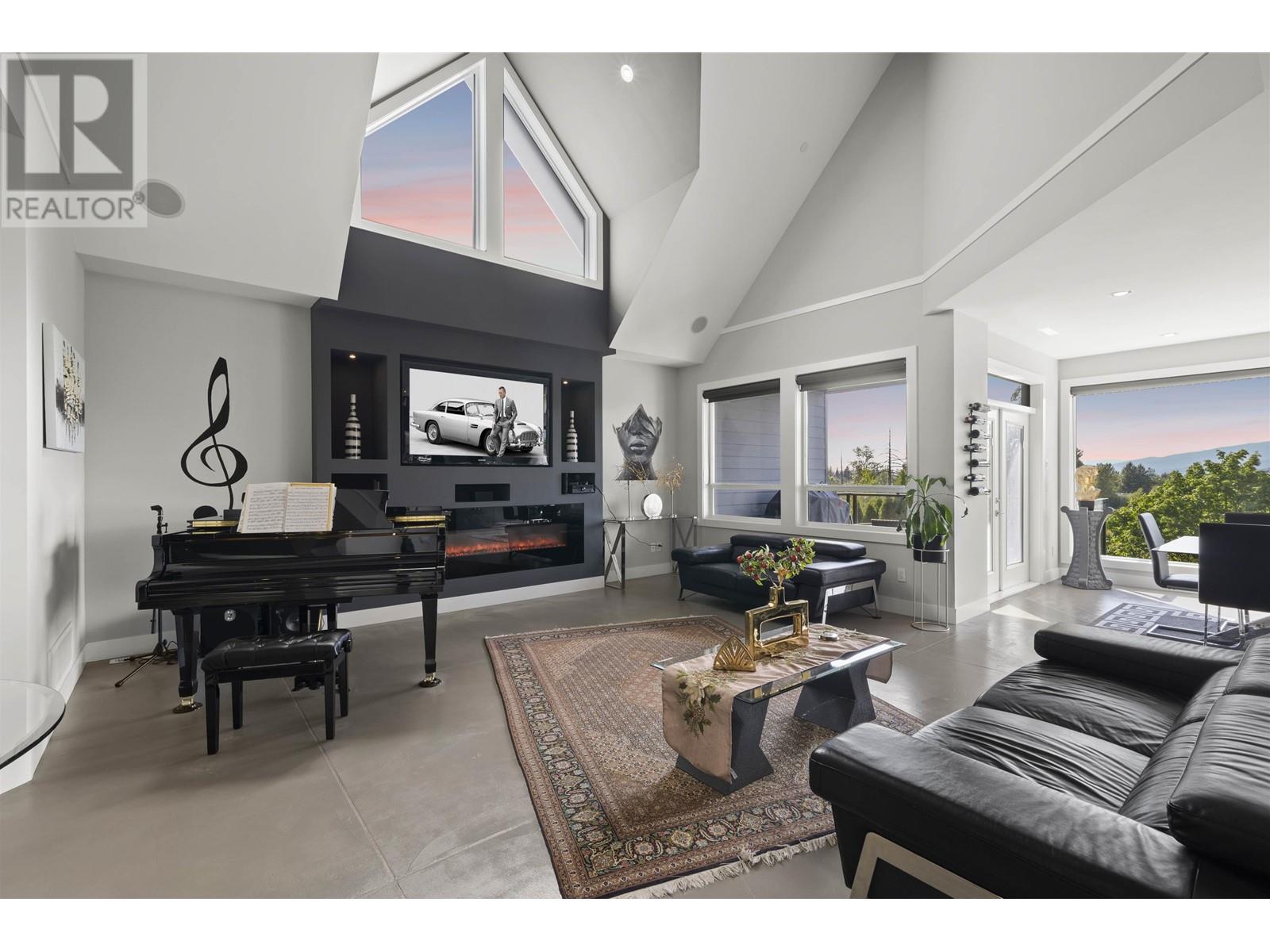 13645 Mckercher Drive, Maple Ridge, British Columbia  V4R 0E1 - Photo 4 - R2821918