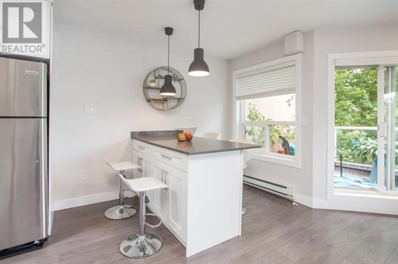 302 1988 E 37th Avenue, Vancouver, British Columbia  V5P 1G1 - Photo 2 - R2821695