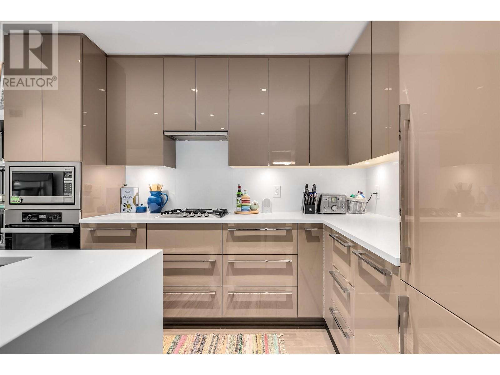 114 5289 Cambie Street, Vancouver, British Columbia  V5Z 2Z6 - Photo 2 - R2821980