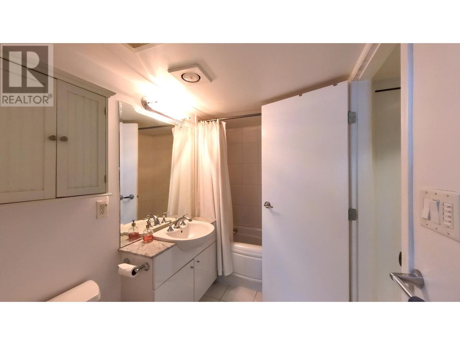 805 188 E Esplanade, North Vancouver, British Columbia  V7L 4Y1 - Photo 17 - R2822003
