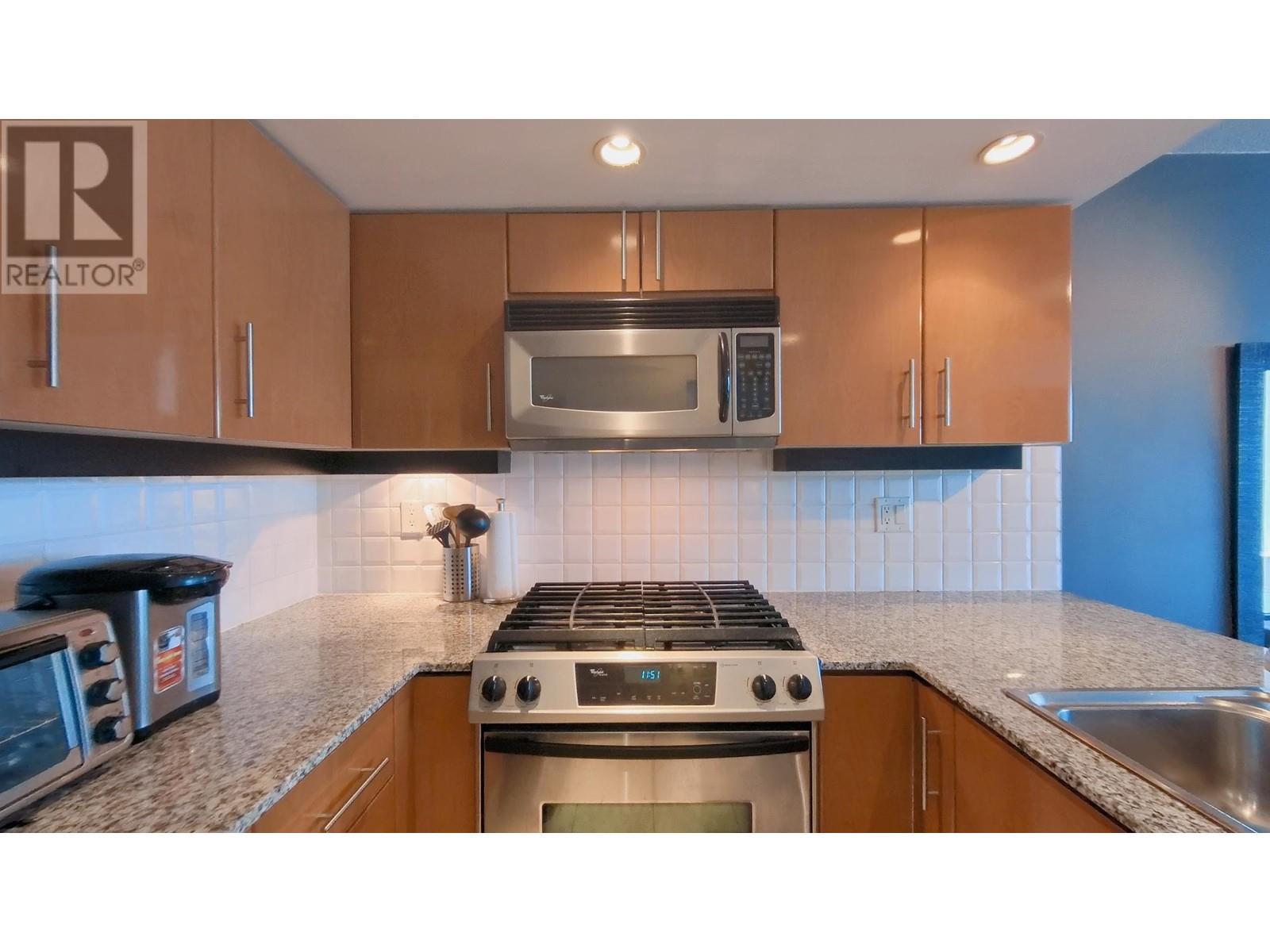 805 188 E Esplanade, North Vancouver, British Columbia  V7L 4Y1 - Photo 4 - R2822003