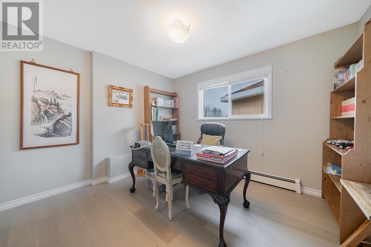 7481 Almond Place, Burnaby, British Columbia  V3N 4V5 - Photo 13 - R2822023
