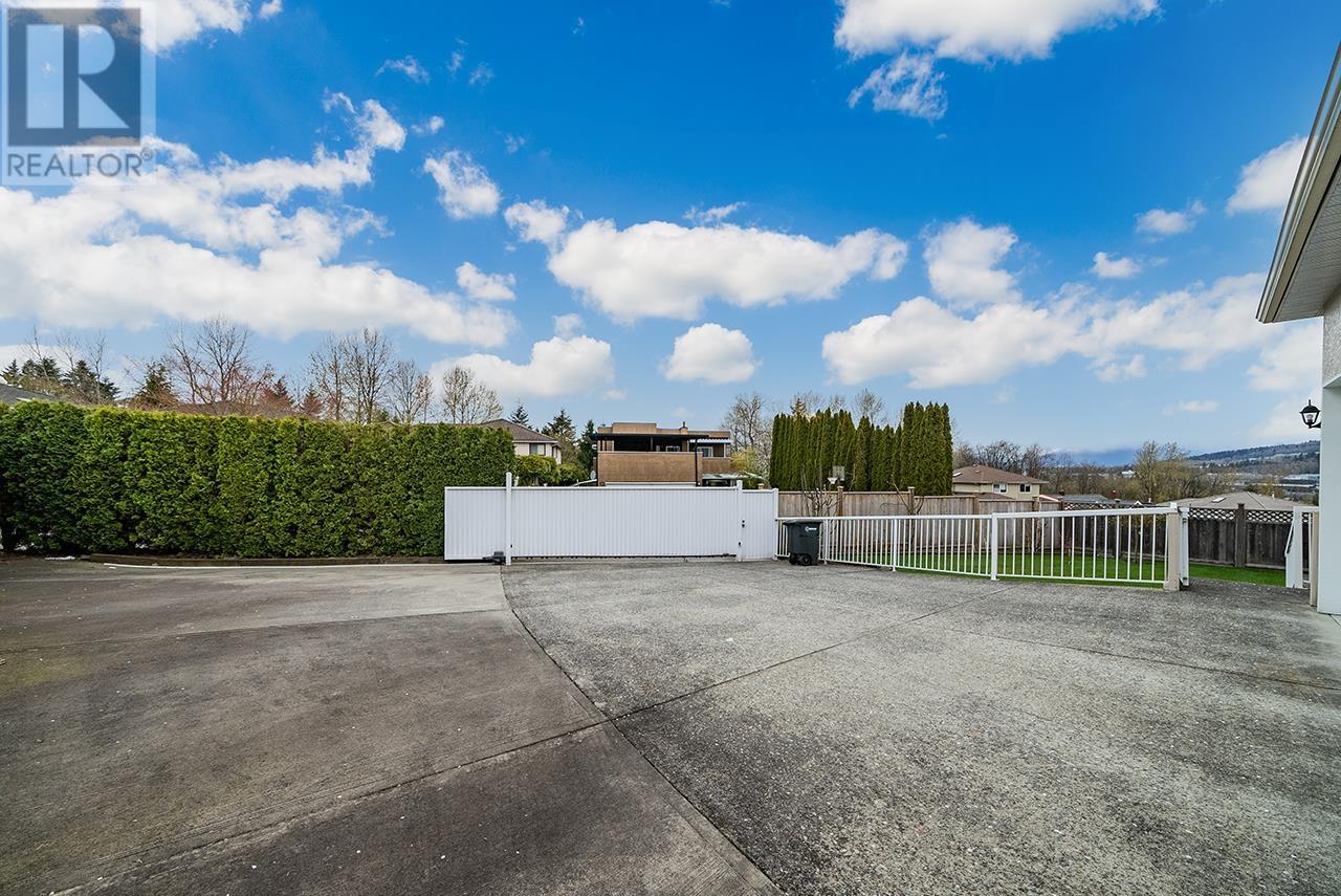 7481 Almond Place, Burnaby, British Columbia  V3N 4V5 - Photo 31 - R2822023