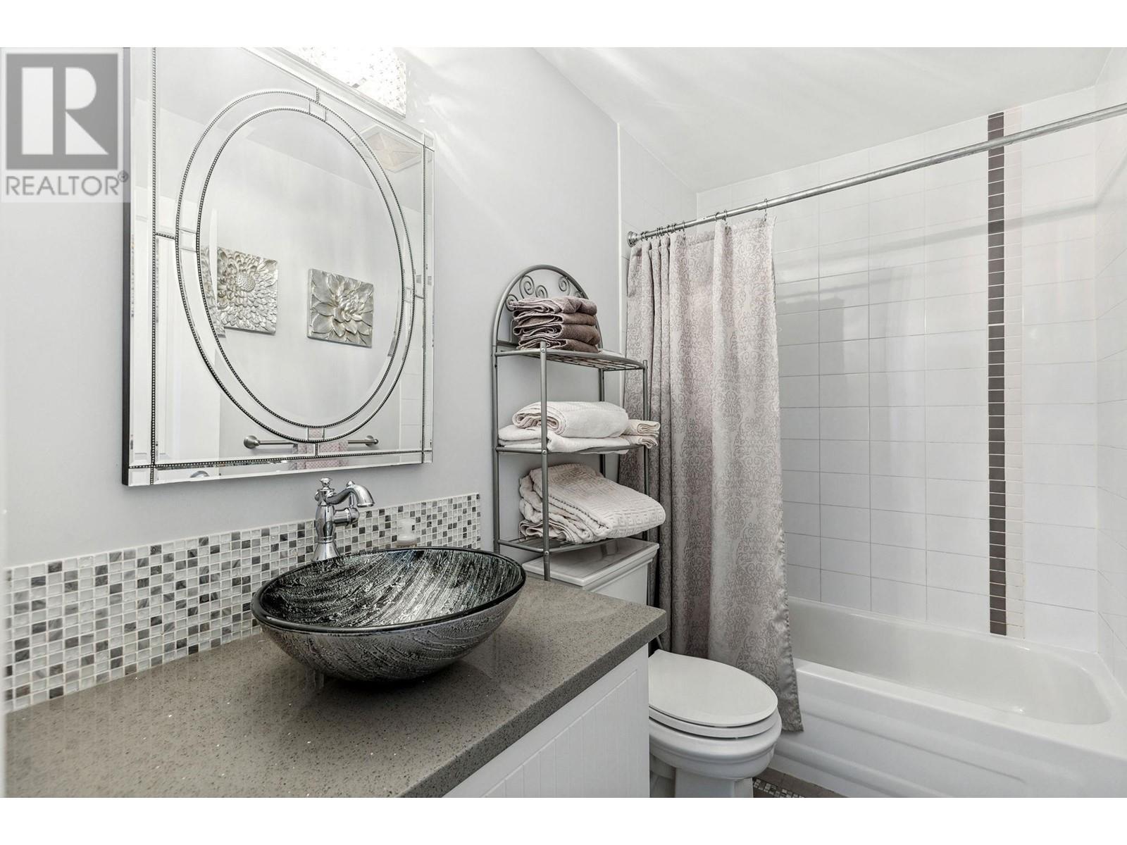 209 3000 Riverbend Drive, Coquitlam, British Columbia  V3C 6R1 - Photo 19 - R2821587