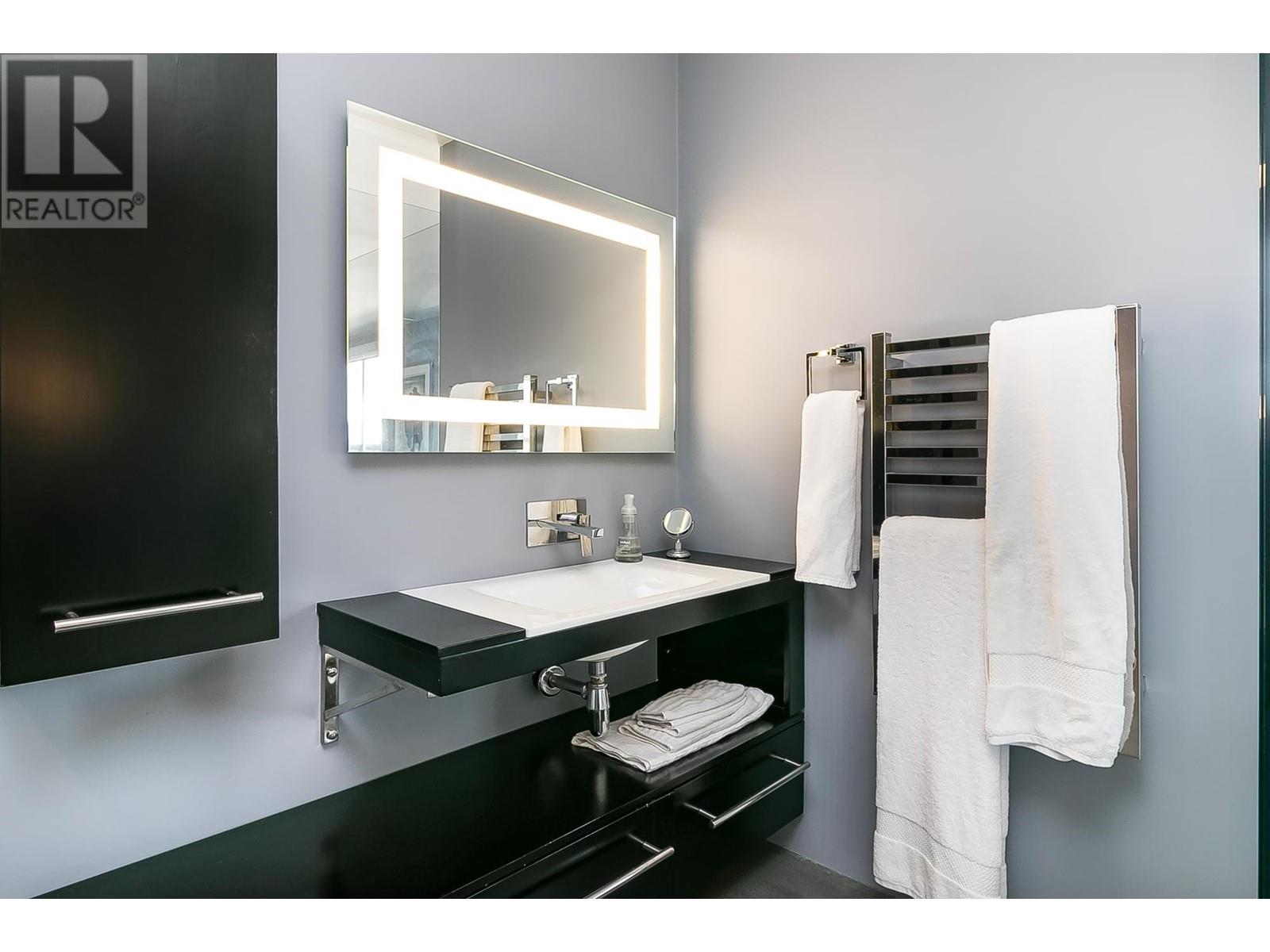 1702 320 Royal Avenue, New Westminster, British Columbia  V3L 5C6 - Photo 25 - R2821934