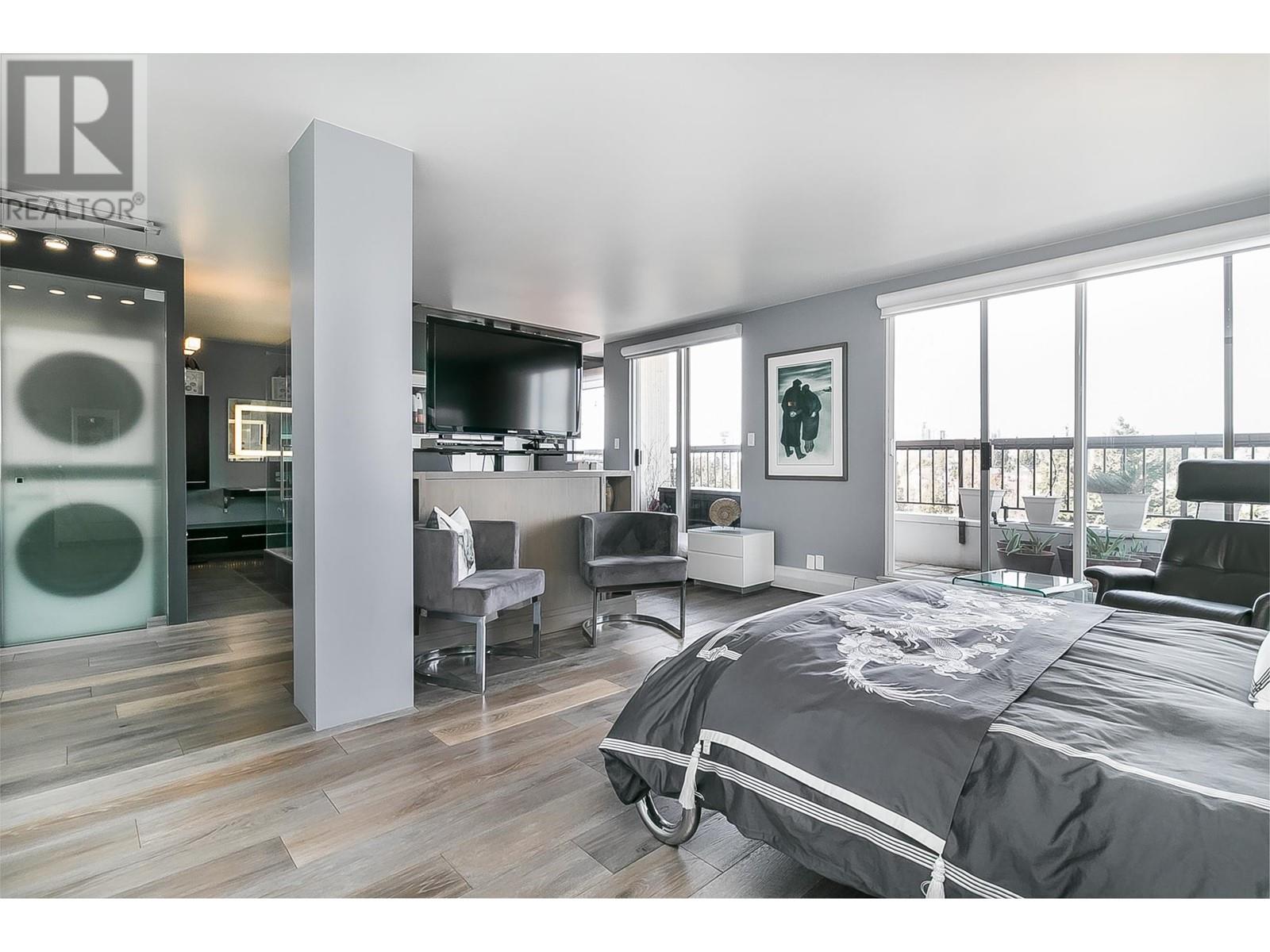 1702 320 Royal Avenue, New Westminster, British Columbia  V3L 5C6 - Photo 21 - R2821934