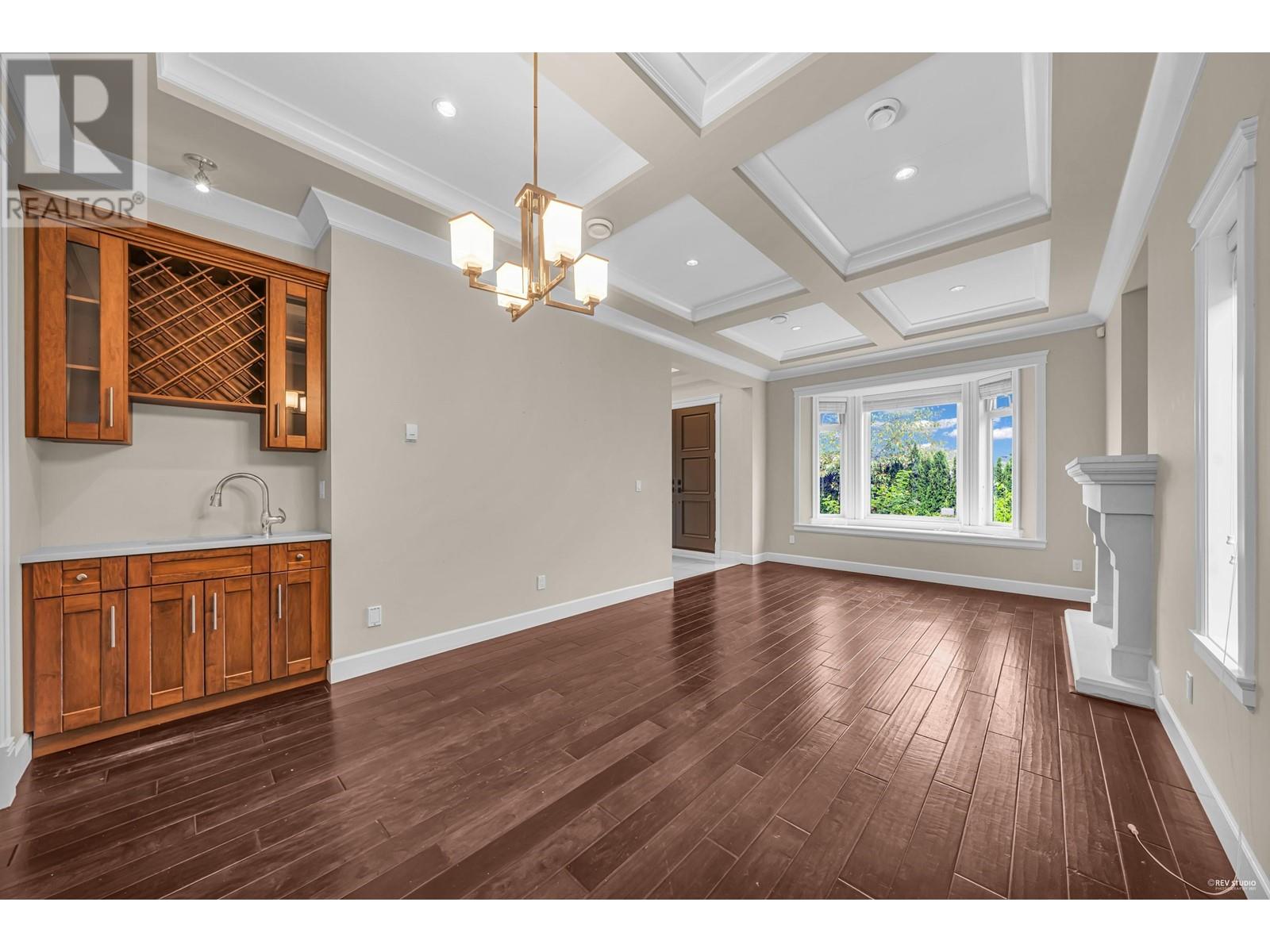 5930 Berwick Street, Burnaby, British Columbia  V5H 1W1 - Photo 8 - R2821949