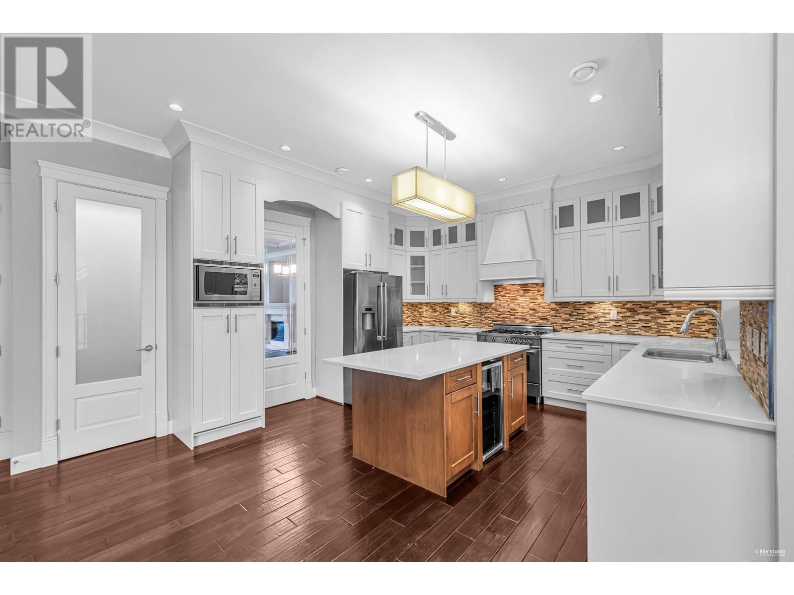 5930 Berwick Street, Burnaby, British Columbia  V5H 1W1 - Photo 14 - R2821949