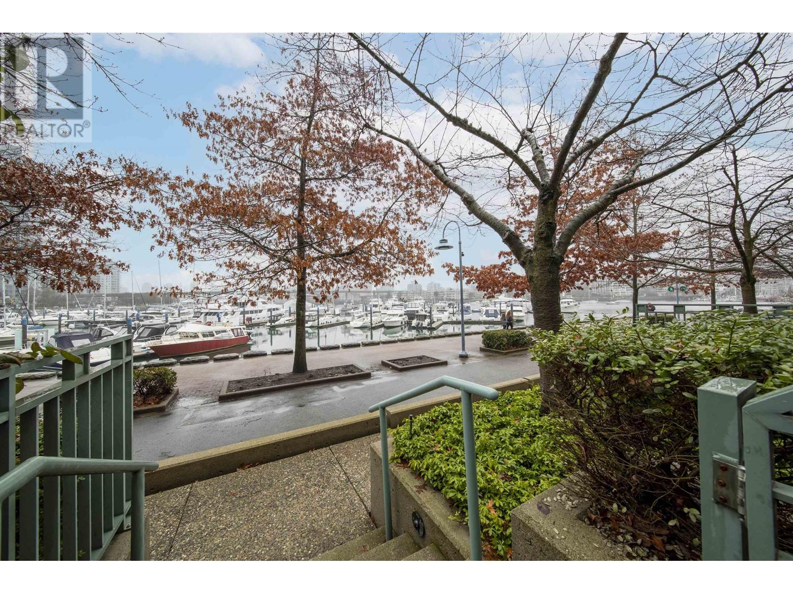 115 1228 MARINASIDE CRESCENT, vancouver, British Columbia