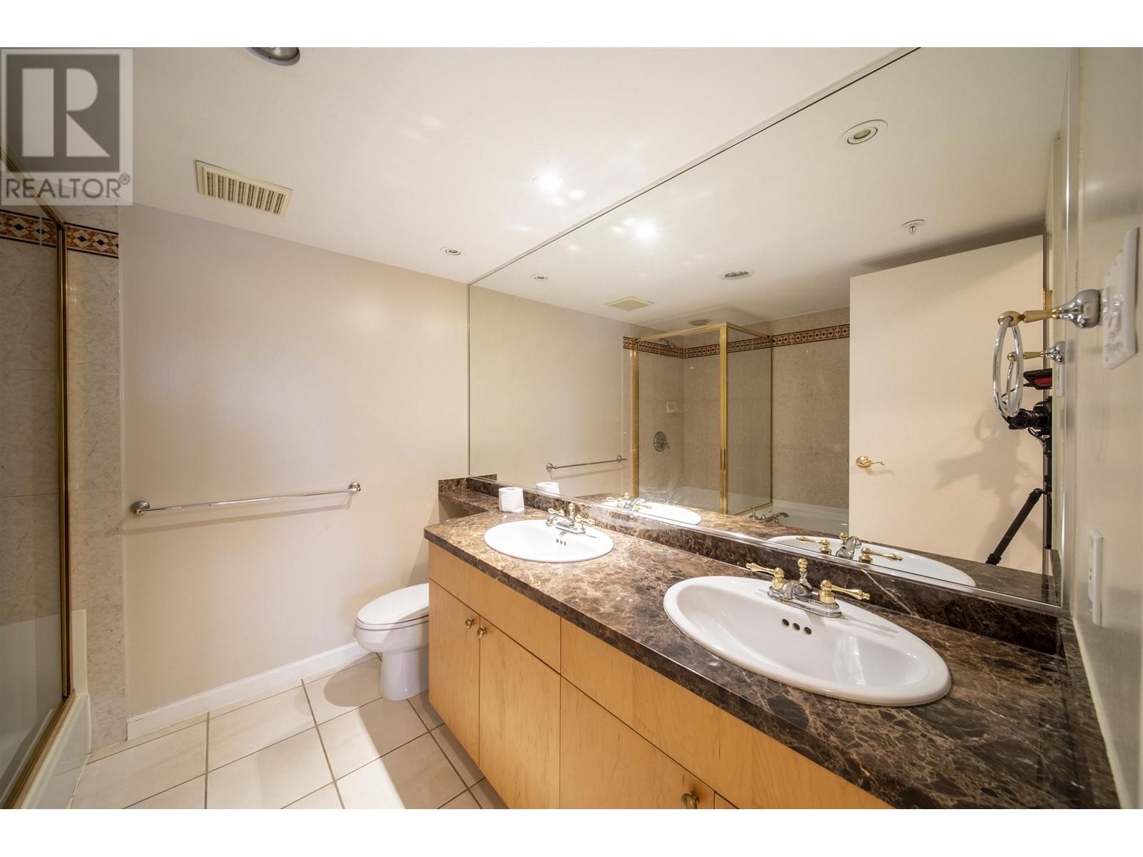 115 1228 Marinaside Crescent, Vancouver, British Columbia  V6Z 2W4 - Photo 28 - R2822022