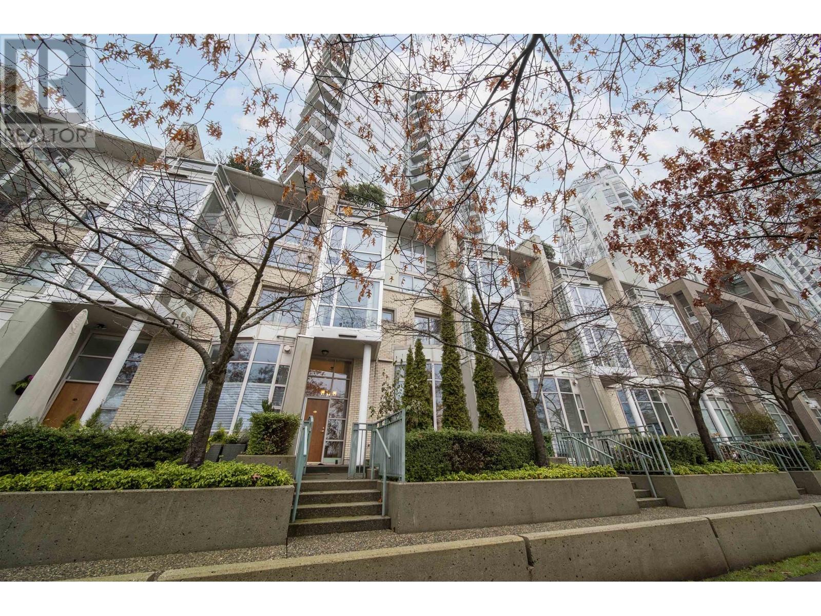 115 1228 Marinaside Crescent, Vancouver, British Columbia  V6Z 2W4 - Photo 3 - R2822022