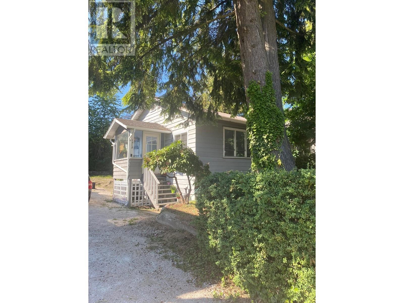 1315 SIXTH AVENUE, new westminster, British Columbia