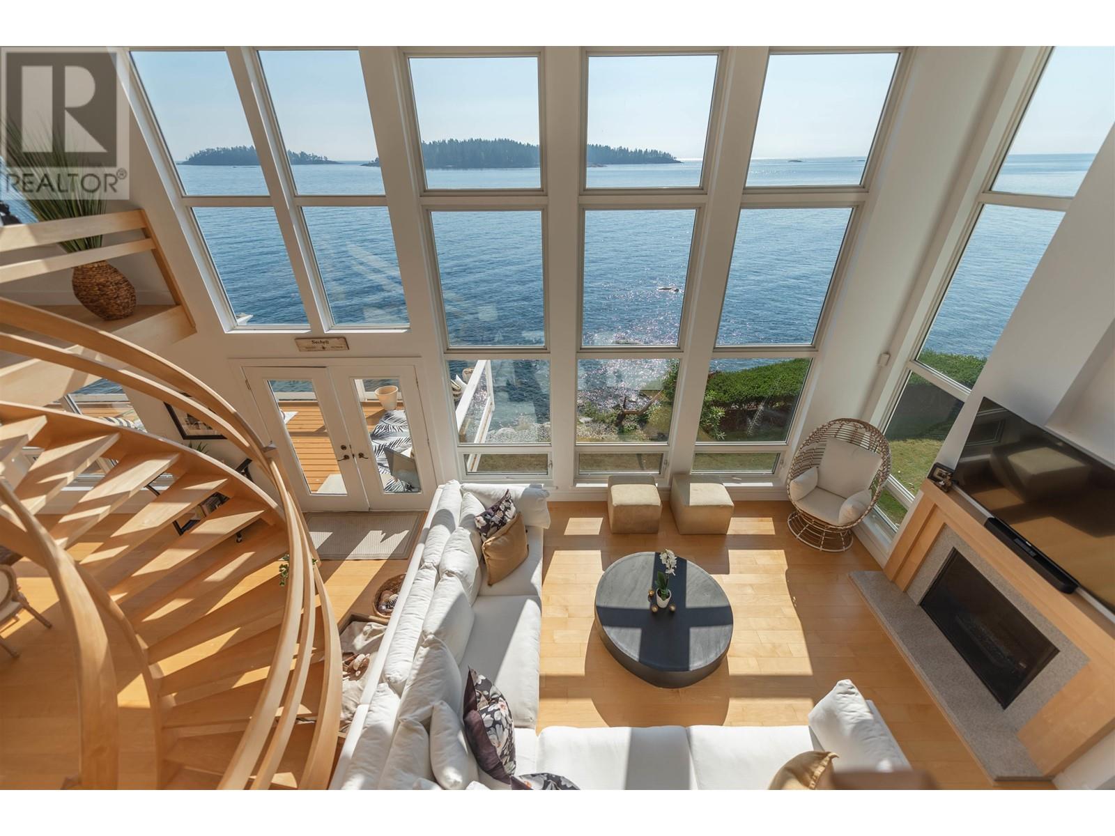 6655 Sunshine Coast Highway, Sechelt, British Columbia  V7Z 0M9 - Photo 2 - R2821711