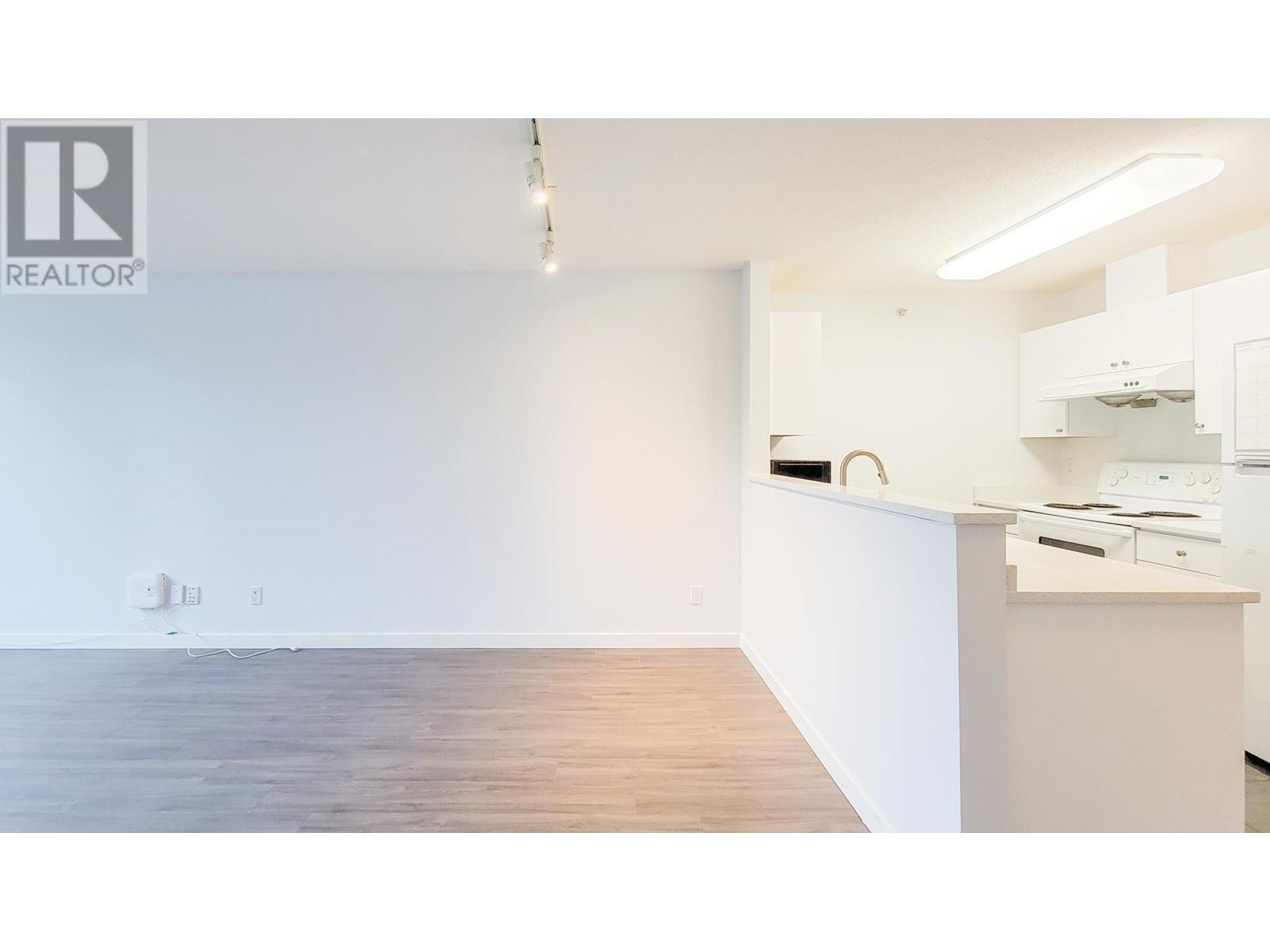 307 3520 Crowley Drive, Vancouver, British Columbia  V5R 6G9 - Photo 10 - R2821979