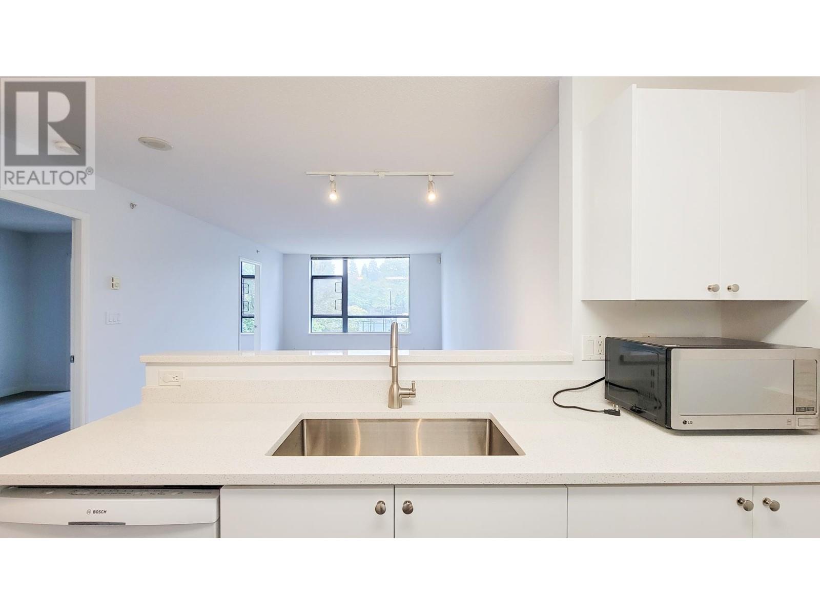 307 3520 Crowley Drive, Vancouver, British Columbia  V5R 6G9 - Photo 9 - R2821979