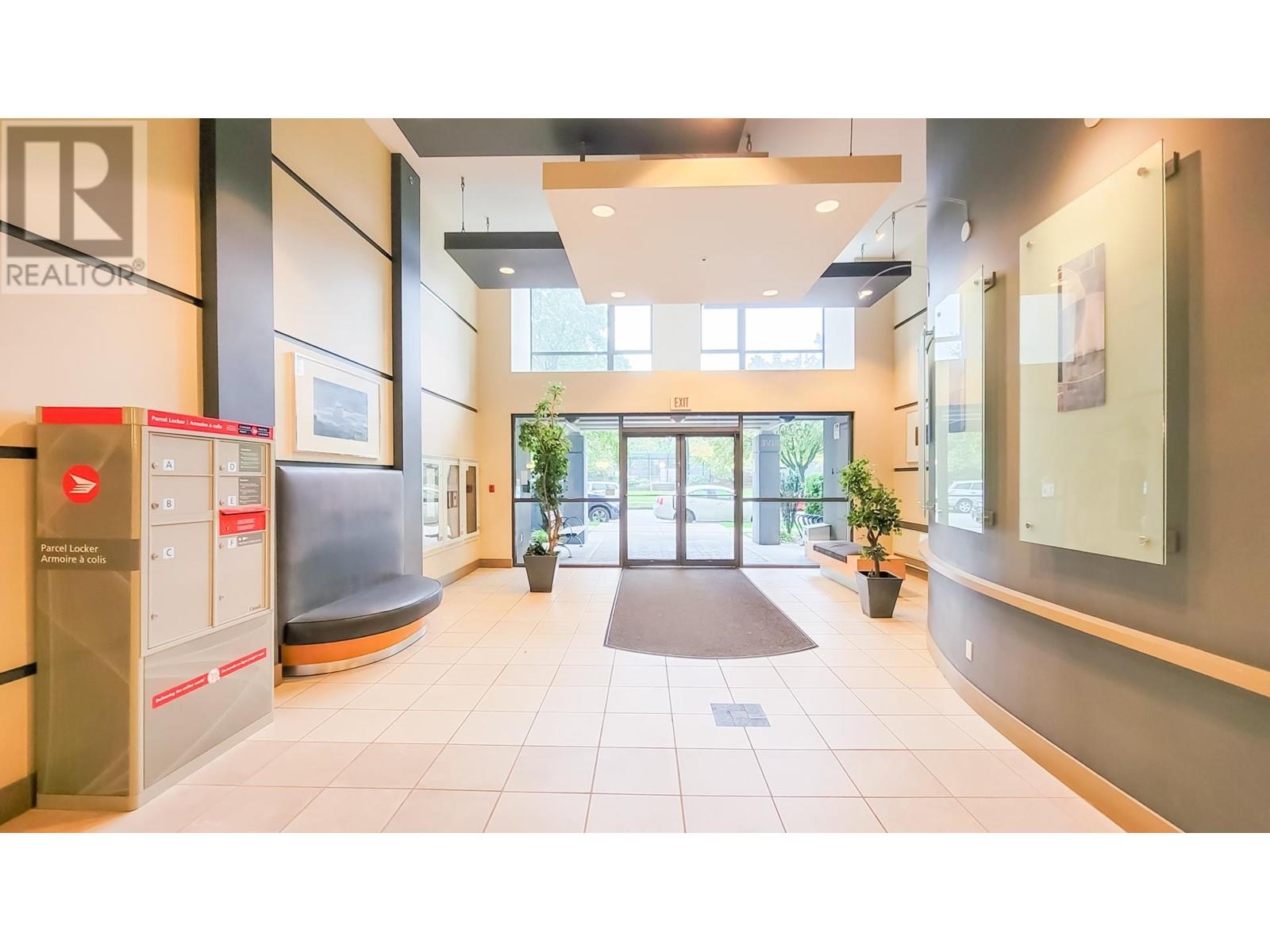 307 3520 Crowley Drive, Vancouver, British Columbia  V5R 6G9 - Photo 4 - R2821979