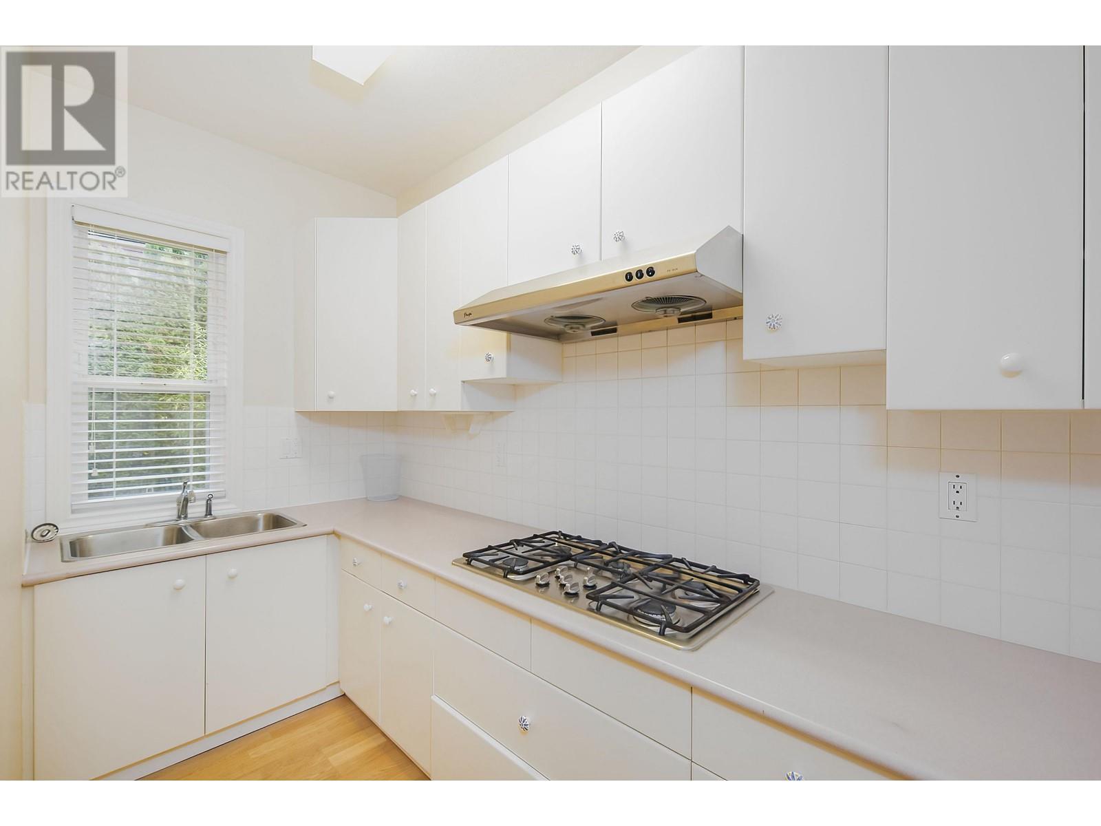 6071 Barnard Drive, Richmond, British Columbia  V7C 5N5 - Photo 9 - R2821940