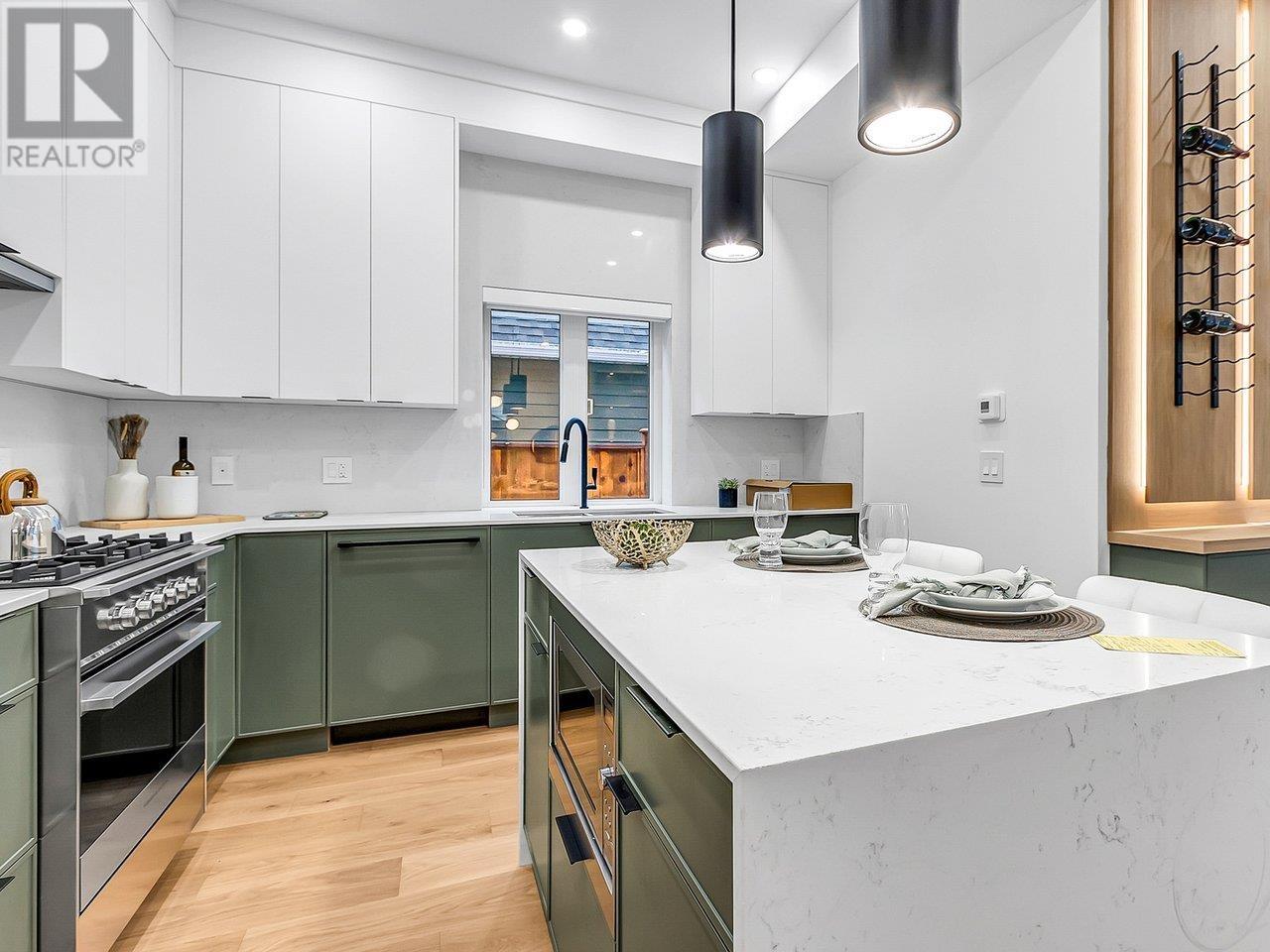 963 E 15 Avenue, Vancouver, British Columbia  V5T 2S2 - Photo 11 - R2822032
