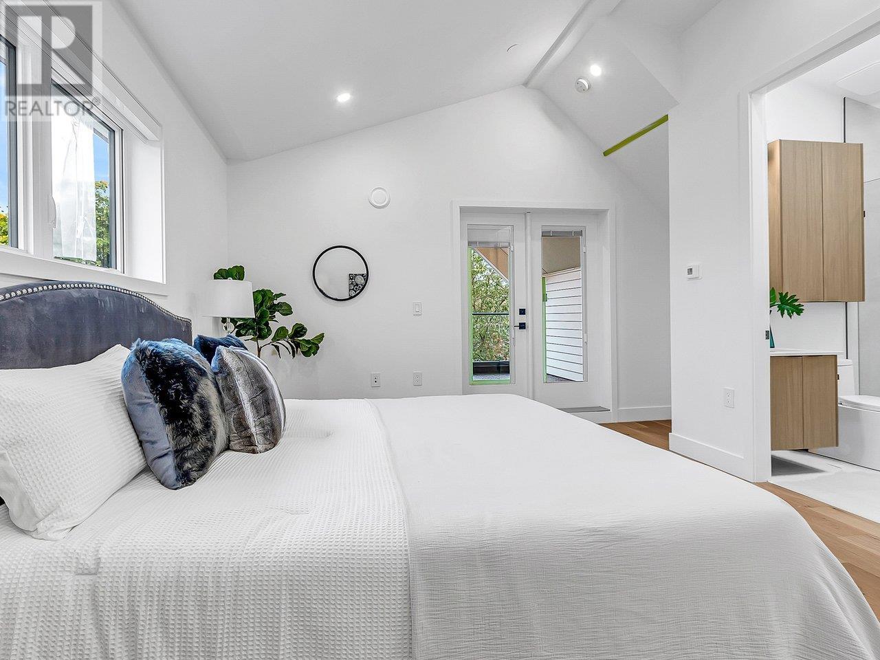 963 E 15 Avenue, Vancouver, British Columbia  V5T 2S2 - Photo 30 - R2822032
