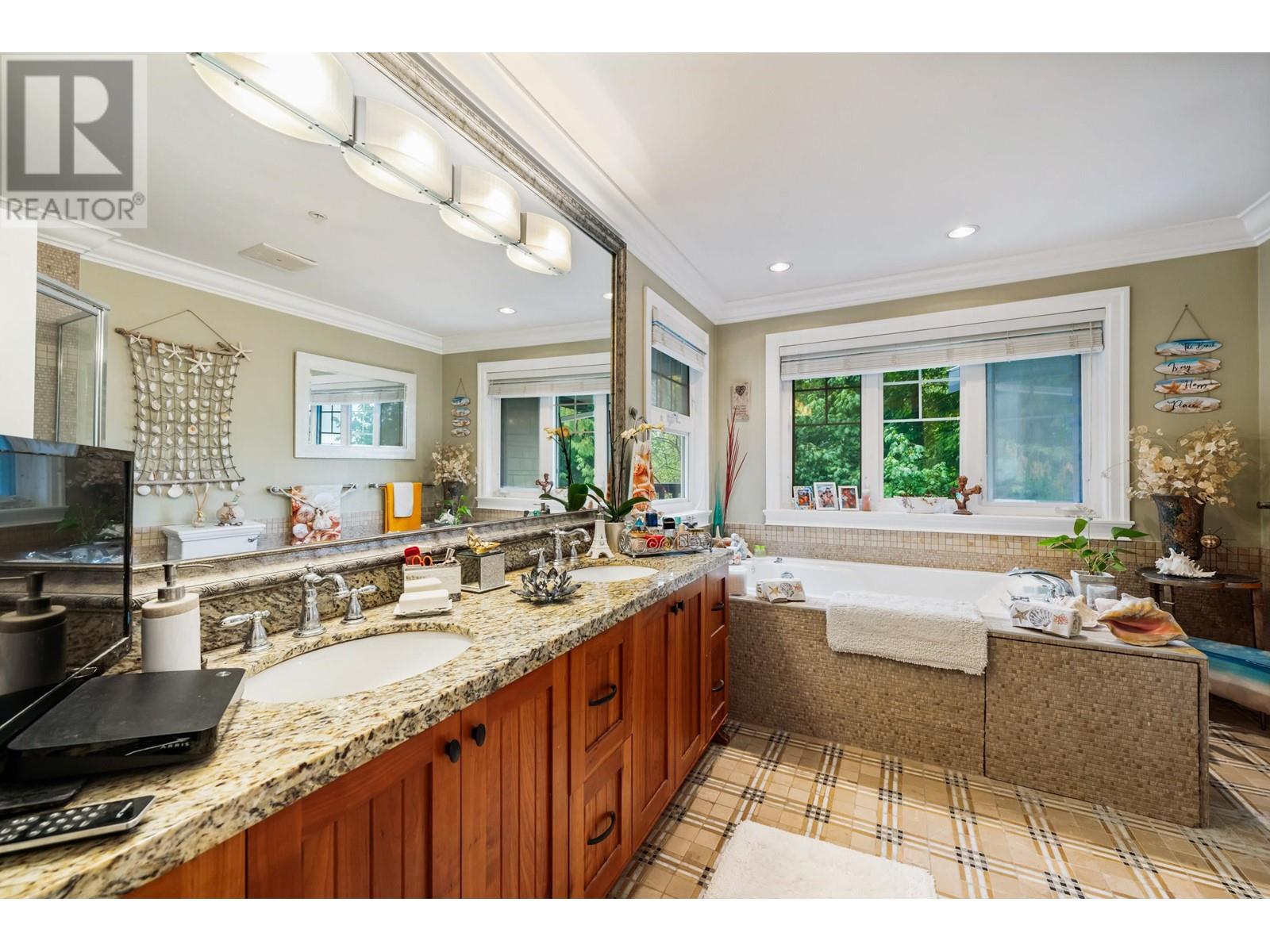 5671 Westport Road, West Vancouver, British Columbia  V7W 1V3 - Photo 16 - R2822034
