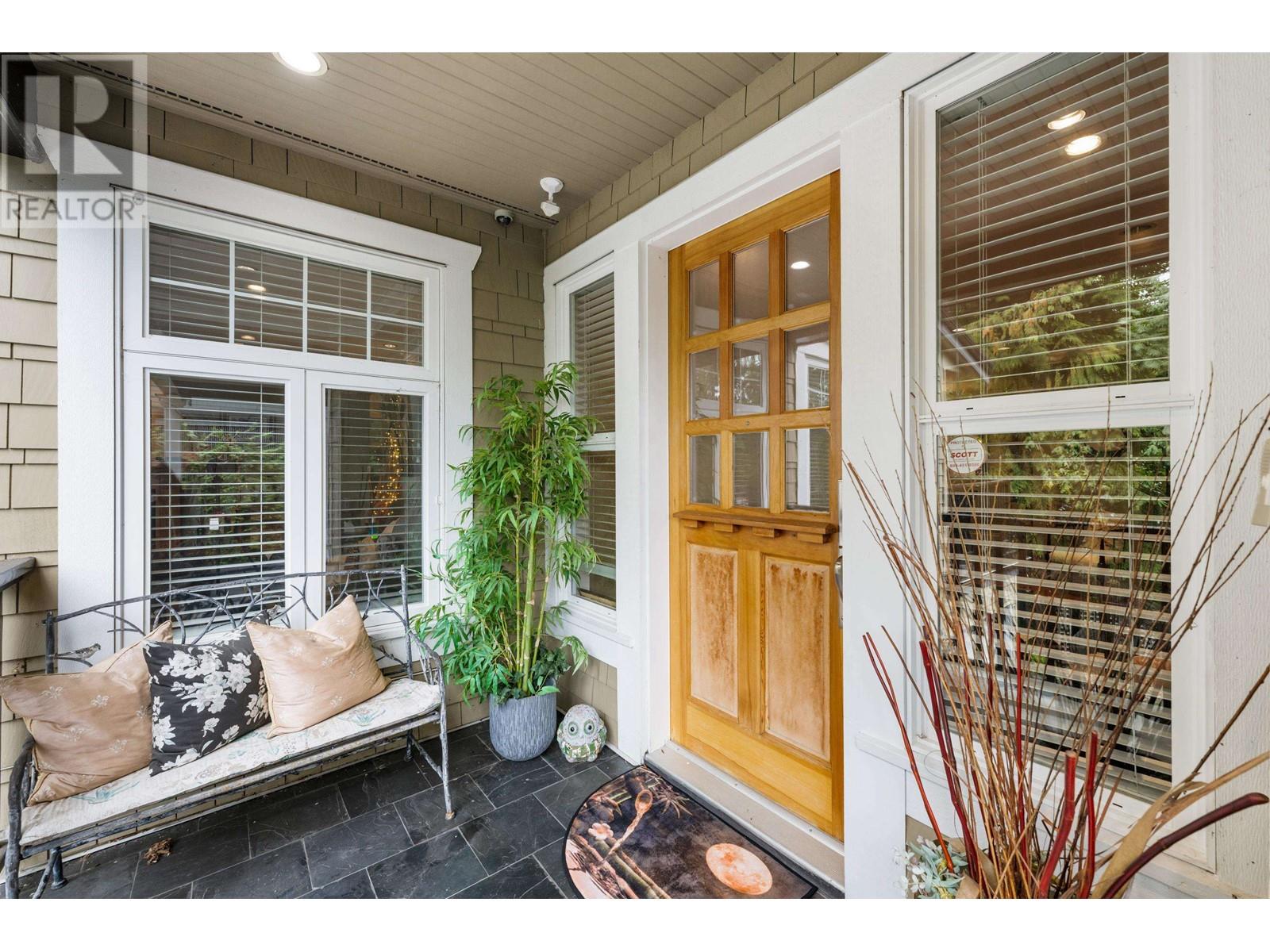 5671 Westport Road, West Vancouver, British Columbia  V7W 1V3 - Photo 2 - R2822034