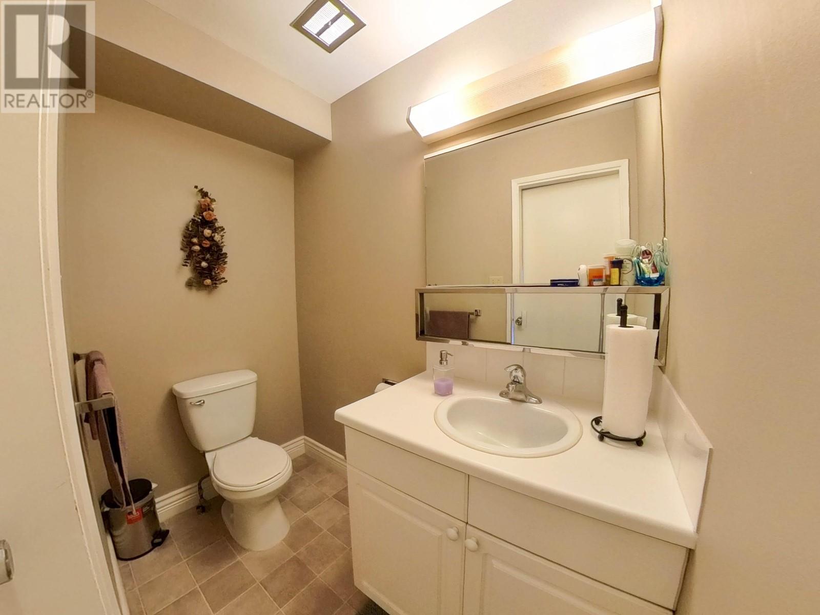 246 W 4th Street, North Vancouver, British Columbia  V7M 1H7 - Photo 35 - R2821690