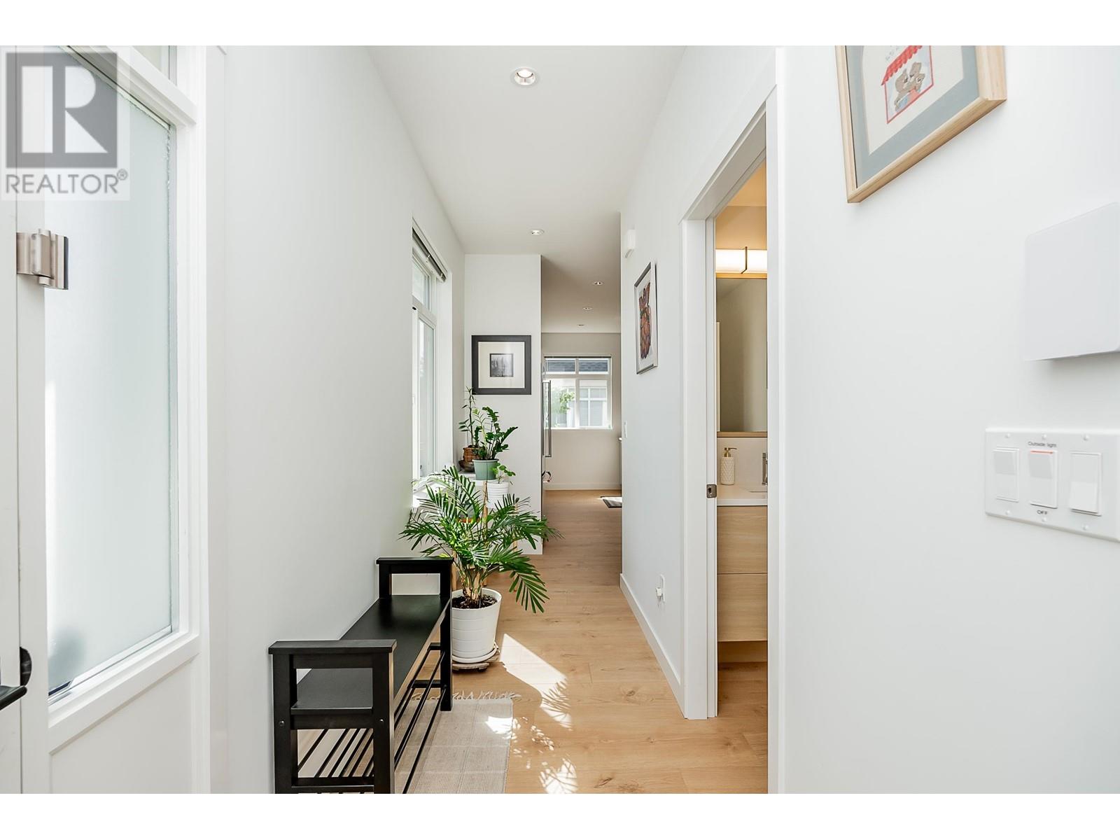 173 1220 Rocklin Street, Coquitlam, British Columbia  V3B 0R6 - Photo 5 - R2814559