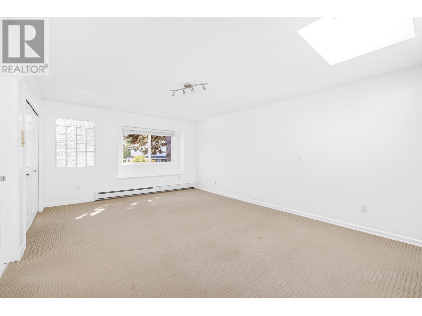 2326 Oliver Crescent, Vancouver, British Columbia  V6L 1S5 - Photo 13 - R2821296