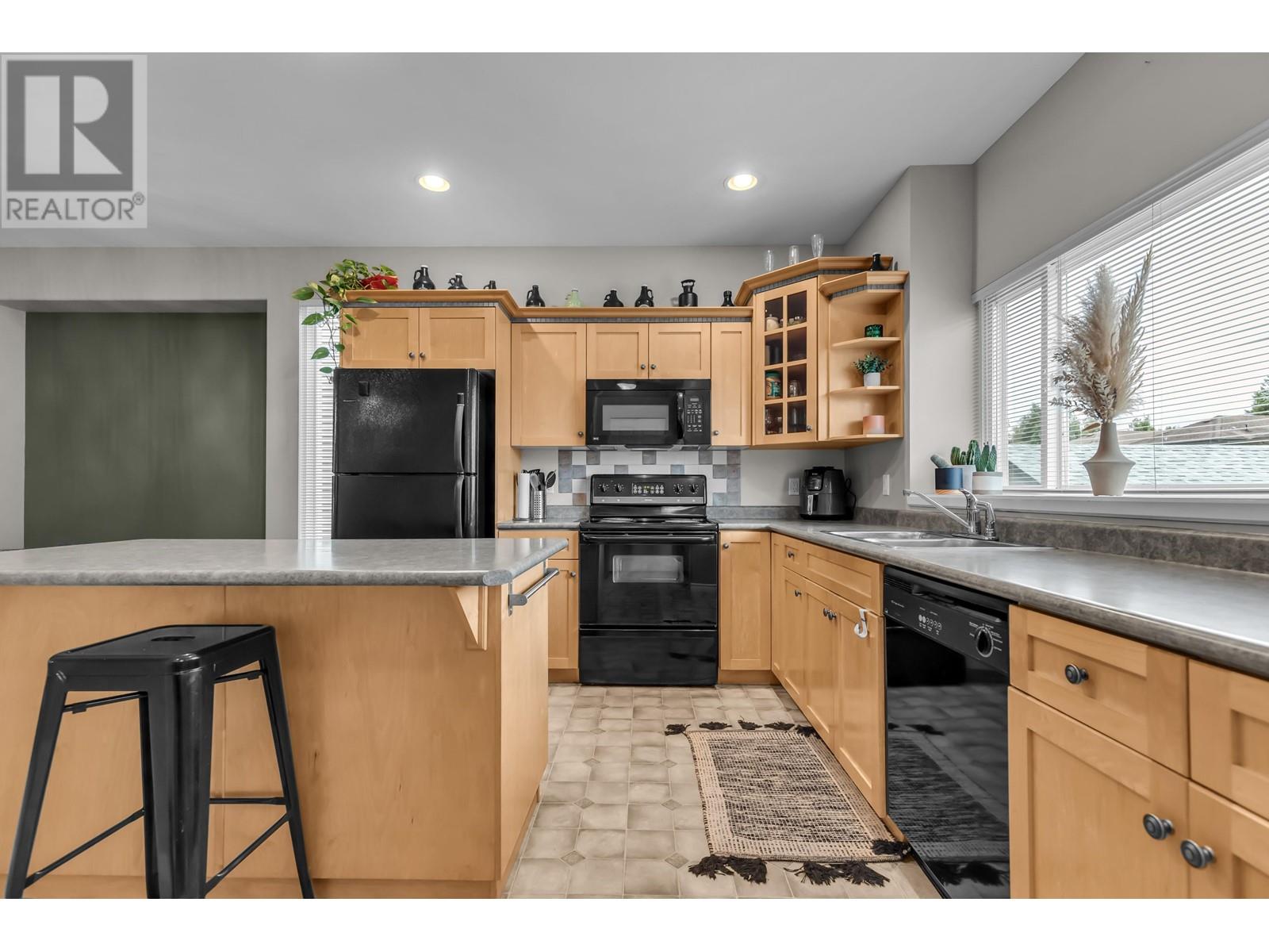 24112 102b Avenue, Maple Ridge, British Columbia  V2W 2B4 - Photo 10 - R2822049
