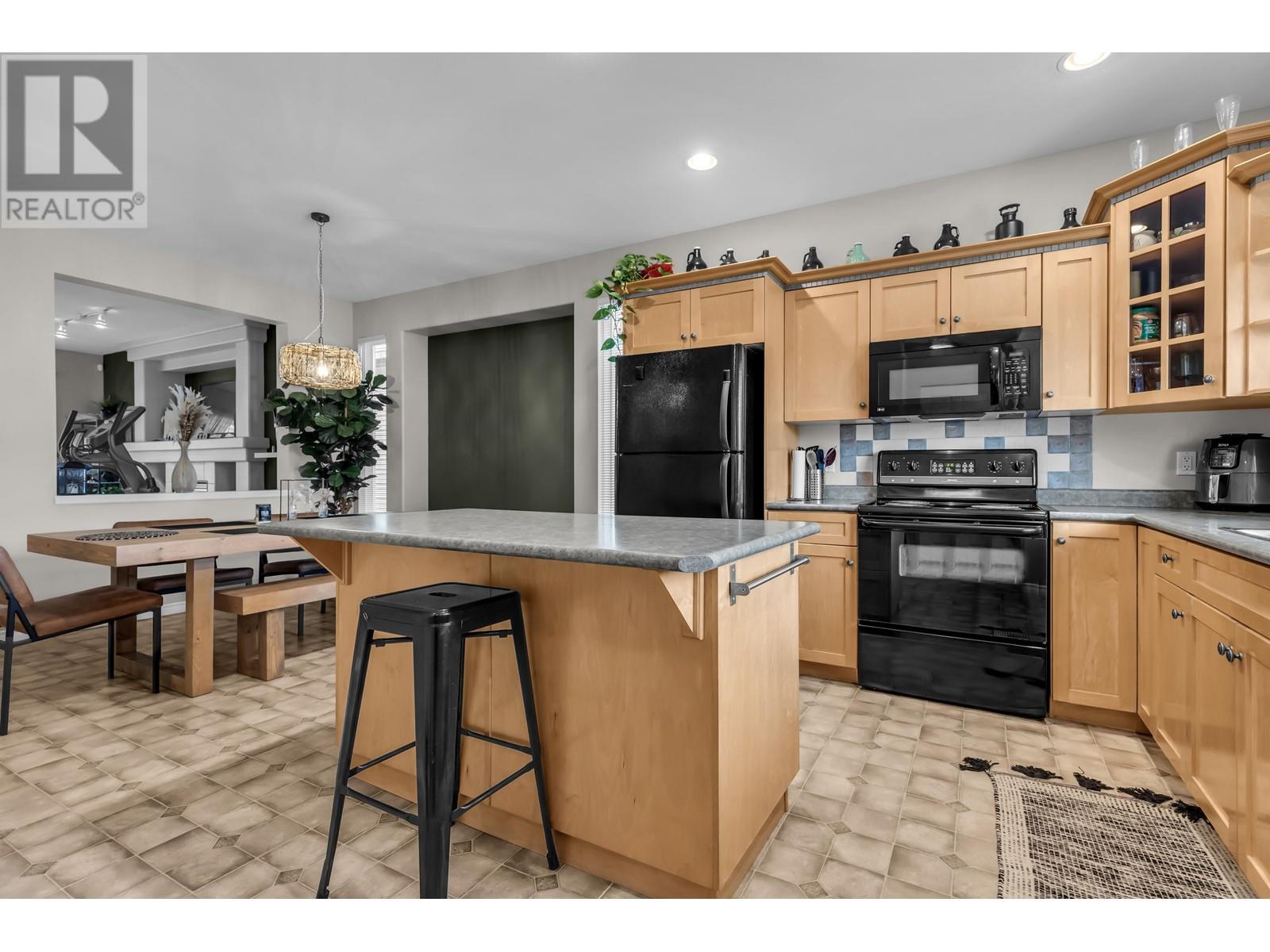 24112 102b Avenue, Maple Ridge, British Columbia  V2W 2B4 - Photo 11 - R2822049