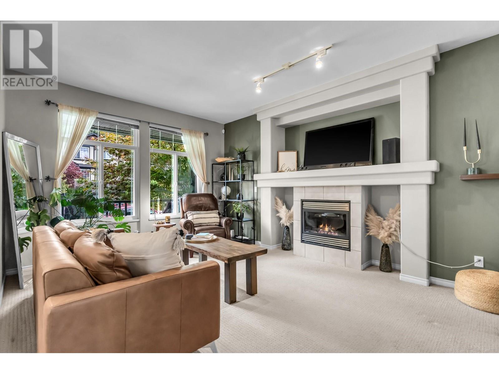 24112 102b Avenue, Maple Ridge, British Columbia  V2W 2B4 - Photo 4 - R2822049