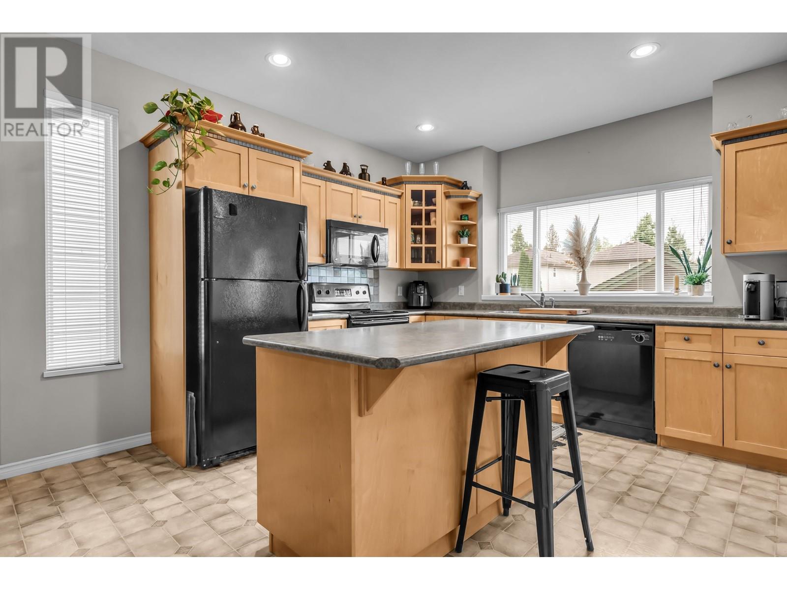 24112 102b Avenue, Maple Ridge, British Columbia  V2W 2B4 - Photo 8 - R2822049
