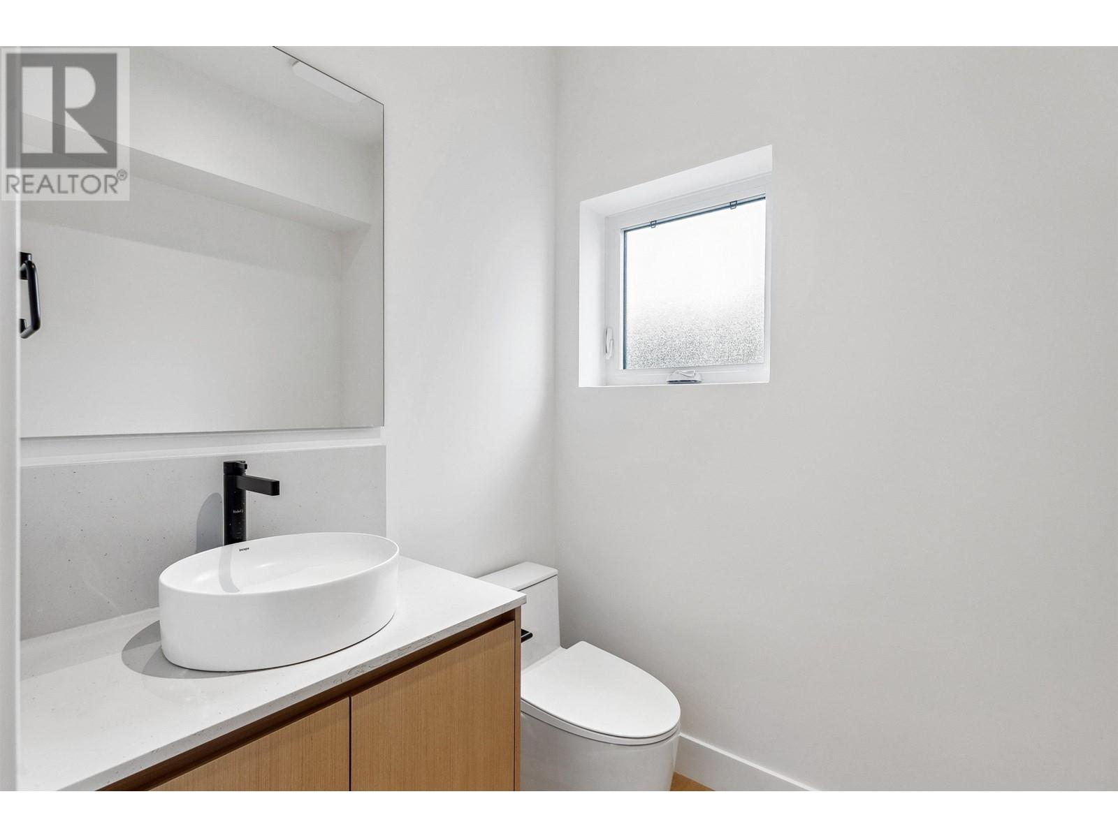 1228 Mclean Drive, Vancouver, British Columbia  V5L 2P9 - Photo 36 - R2822052