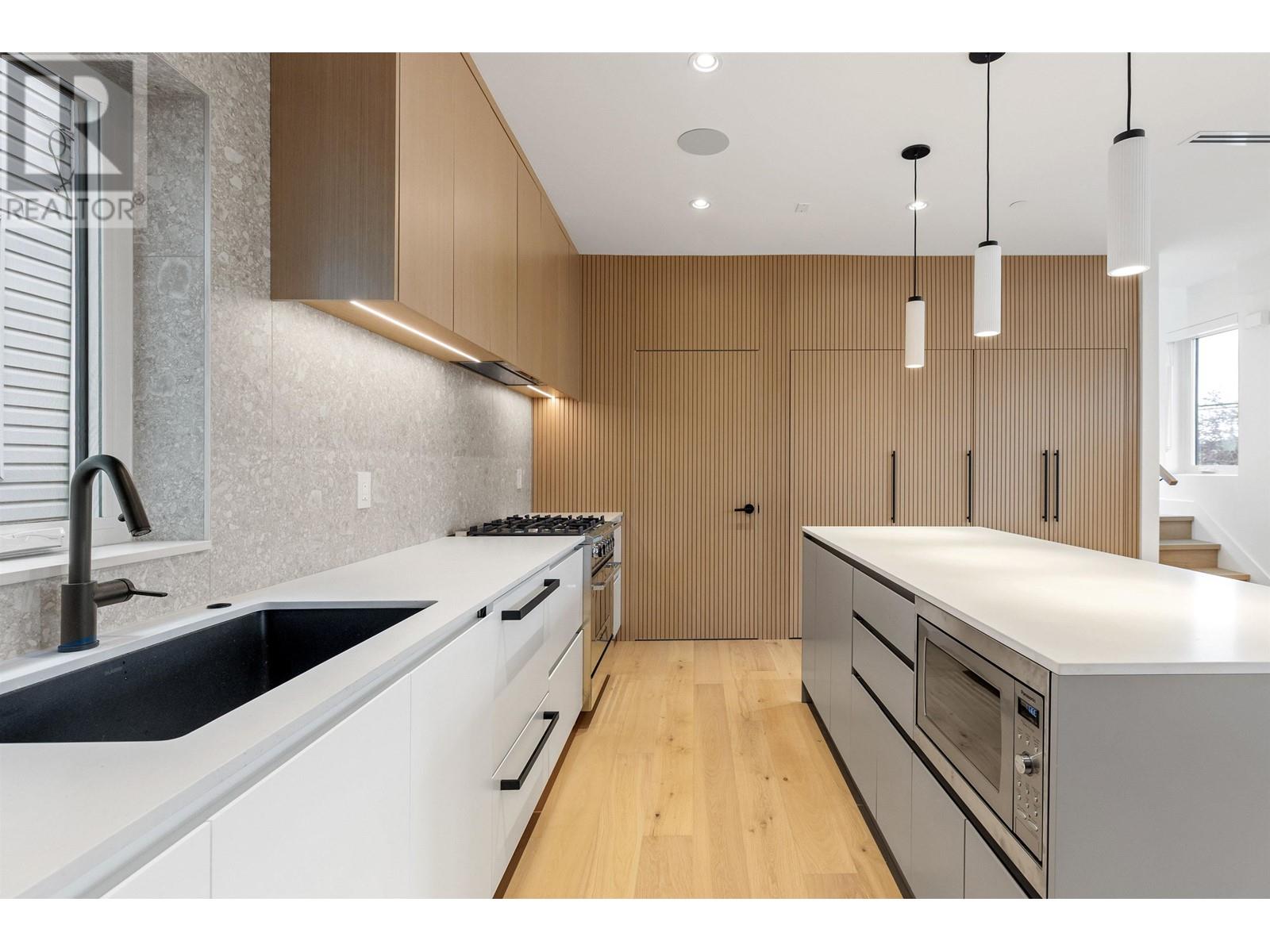 1228 Mclean Drive, Vancouver, British Columbia  V5L 2P9 - Photo 7 - R2822052