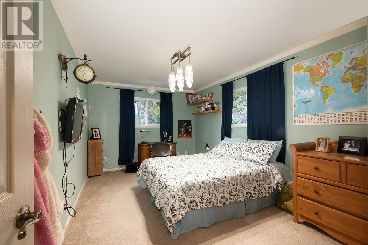 1390 Eaglecliff Road, Bowen Island, British Columbia  V0N 1G1 - Photo 10 - R2818237