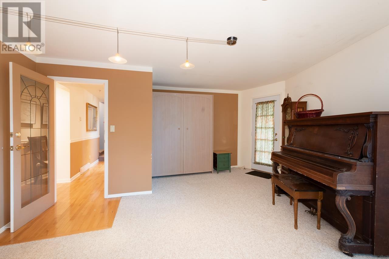 1390 Eaglecliff Road, Bowen Island, British Columbia  V0N 1G1 - Photo 20 - R2818237