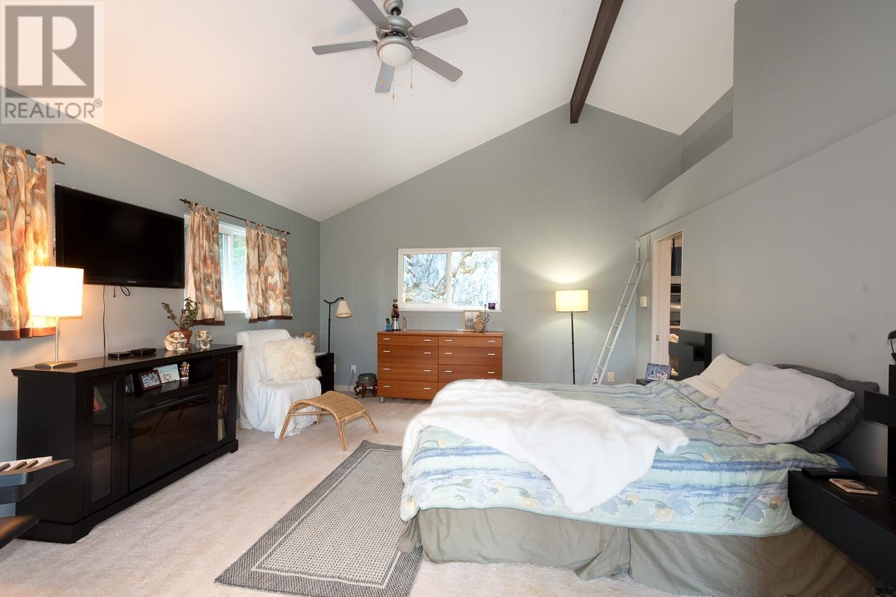 1390 Eaglecliff Road, Bowen Island, British Columbia  V0N 1G1 - Photo 15 - R2818237