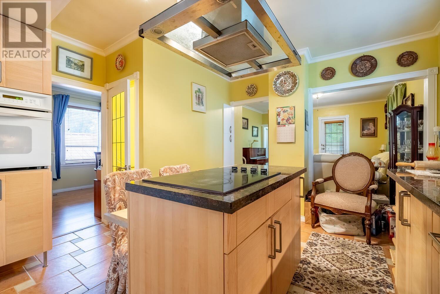 430 Richmond Street, New Westminster, British Columbia  V3L 4C5 - Photo 2 - R2821703