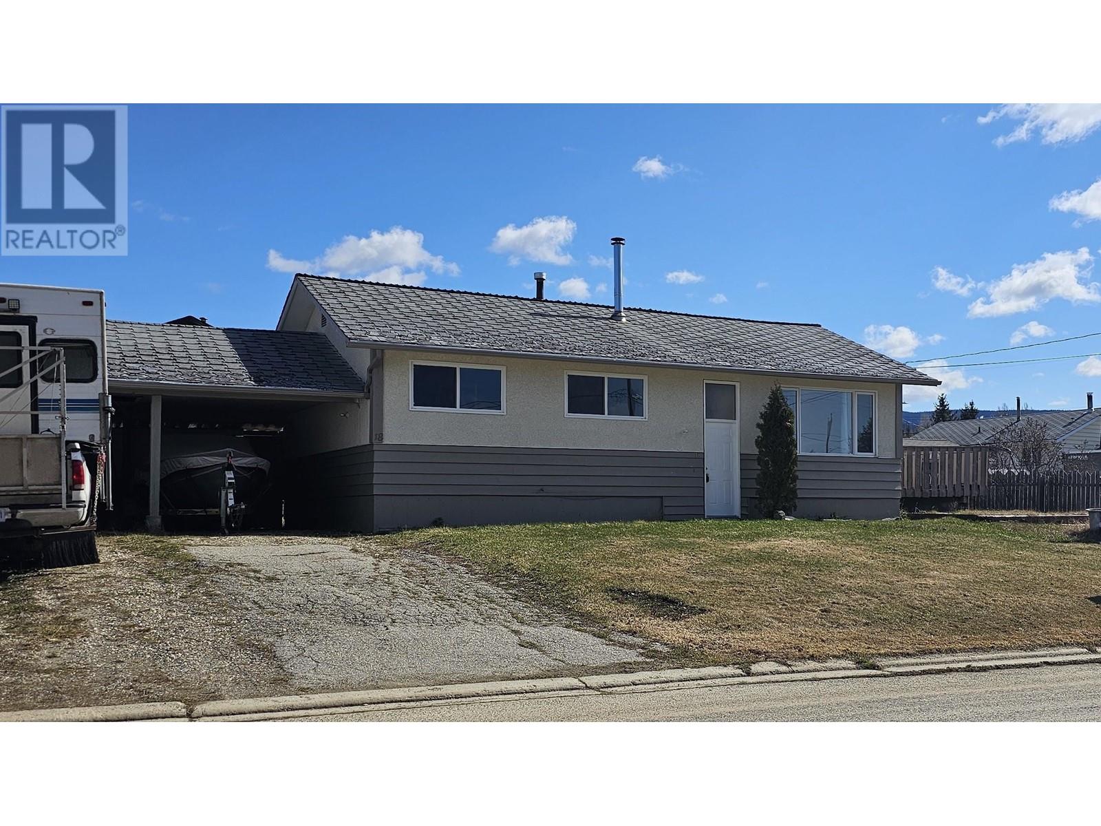 18 Gagnon Crescent, Mackenzie, British Columbia  V0J 2C0 - Photo 1 - R2822127