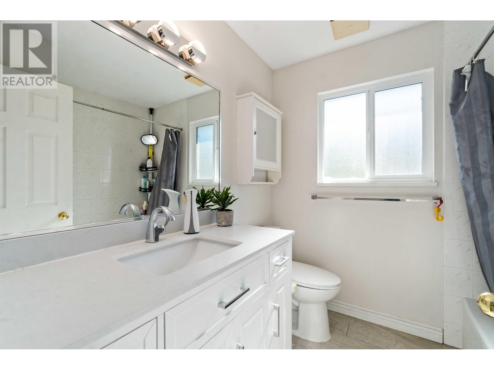 3235 Regina Avenue, Richmond, British Columbia  V6X 2K6 - Photo 21 - R2822072