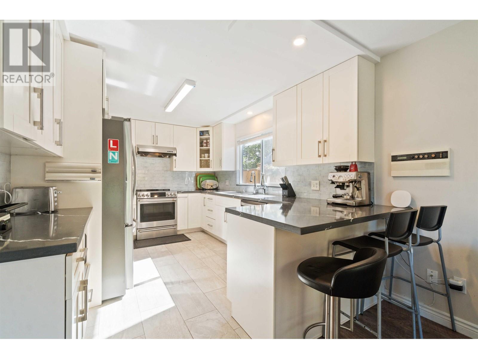 3235 Regina Avenue, Richmond, British Columbia  V6X 2K6 - Photo 5 - R2822072