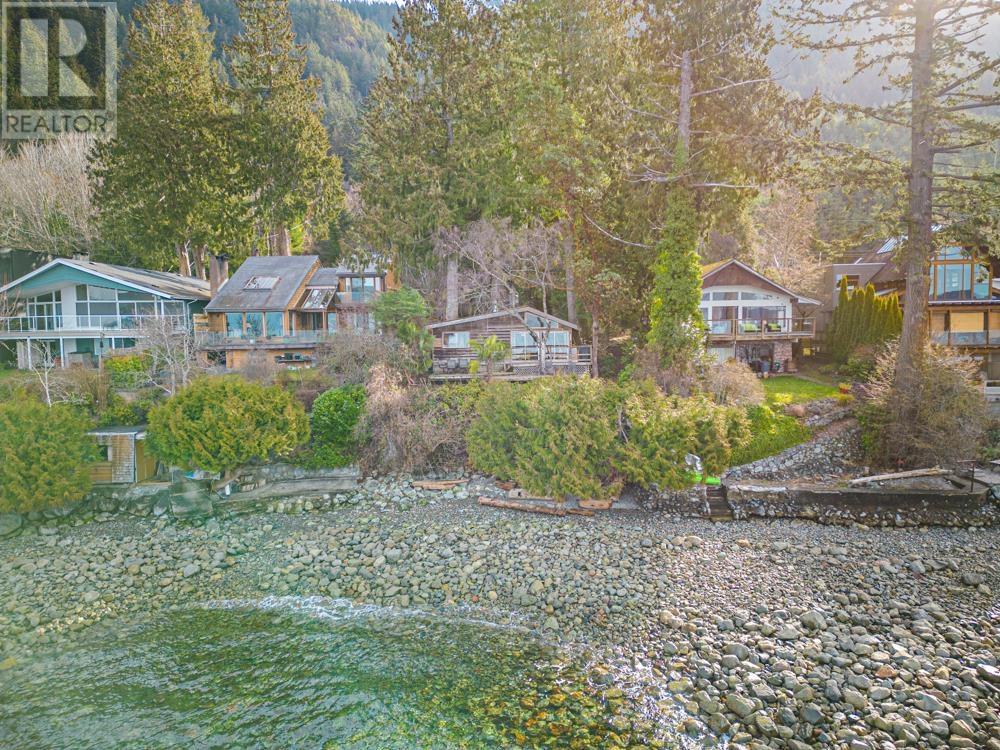 47 Brunswick Beach Road, Lions Bay, British Columbia  V0N 2E0 - Photo 8 - R2822076