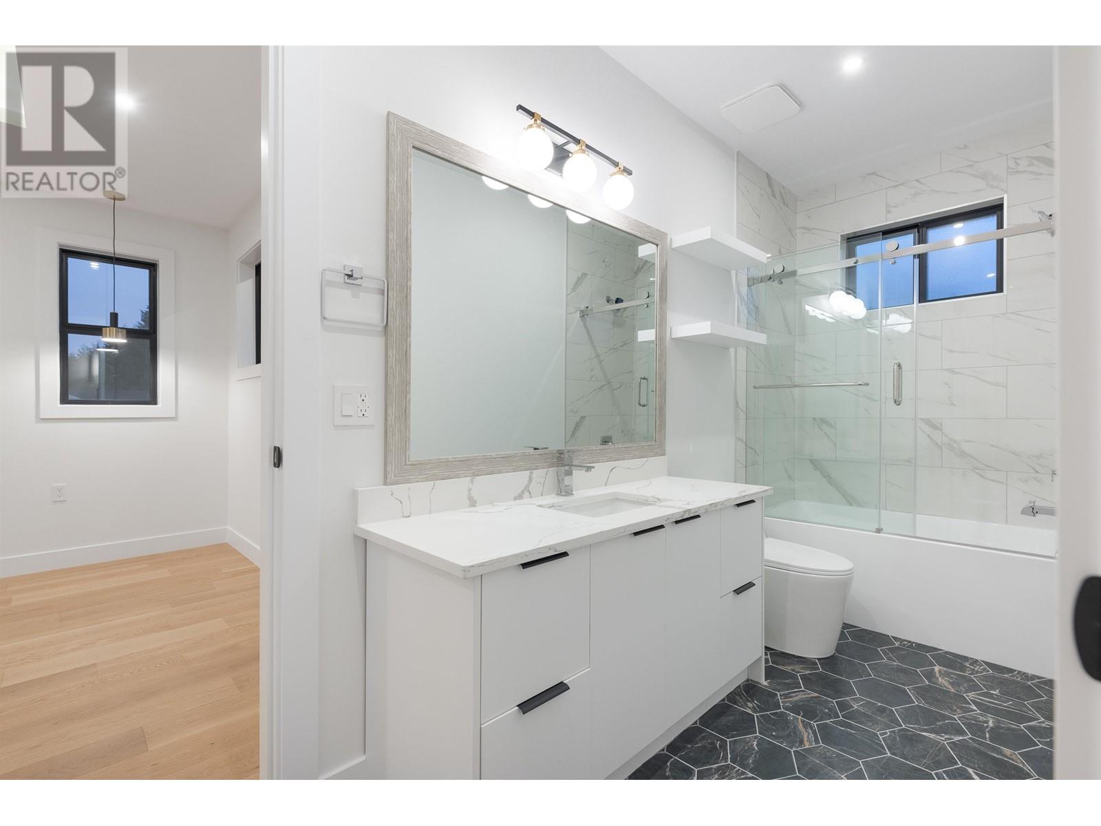 665 Chapman Avenue, Coquitlam, British Columbia  V3J 4A2 - Photo 28 - R2821943