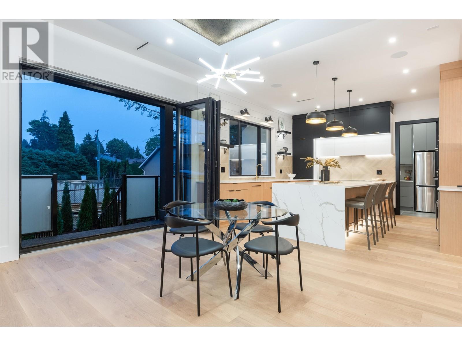 665 Chapman Avenue, Coquitlam, British Columbia  V3J 4A2 - Photo 5 - R2821943