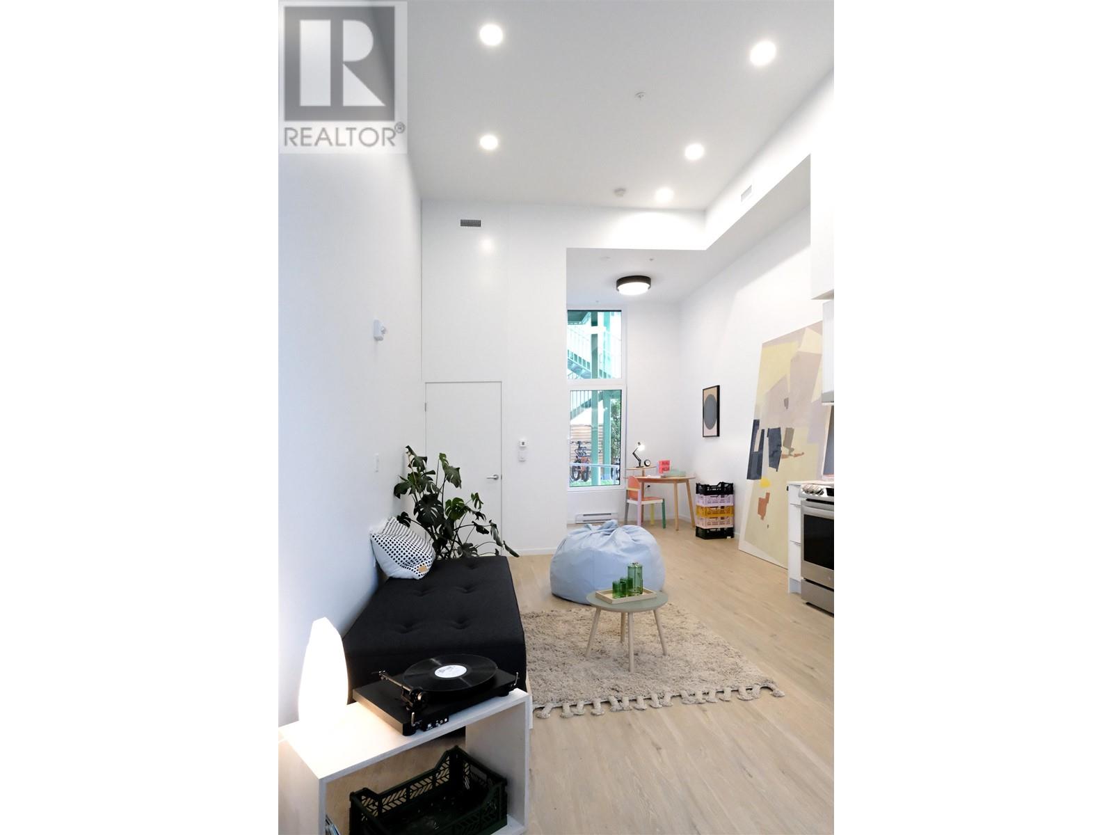 11 198 Ontario Place, Vancouver, British Columbia  V5W 1S2 - Photo 4 - R2820167