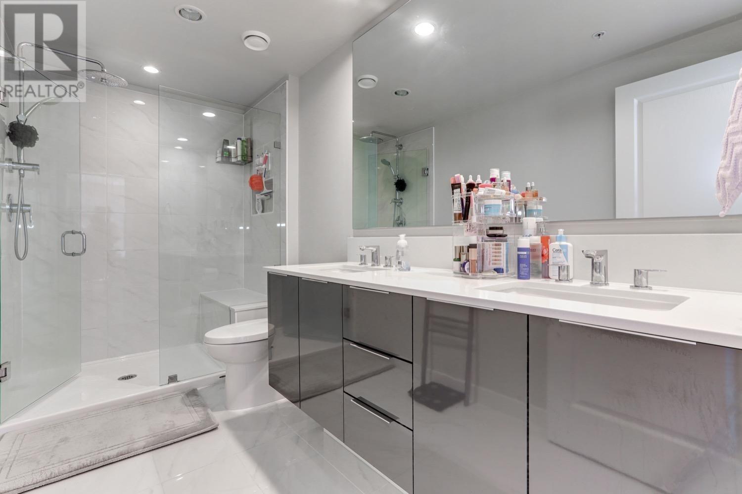 2205 3096 Windsor Gate, Coquitlam, British Columbia  V3B 0P4 - Photo 8 - R2822118