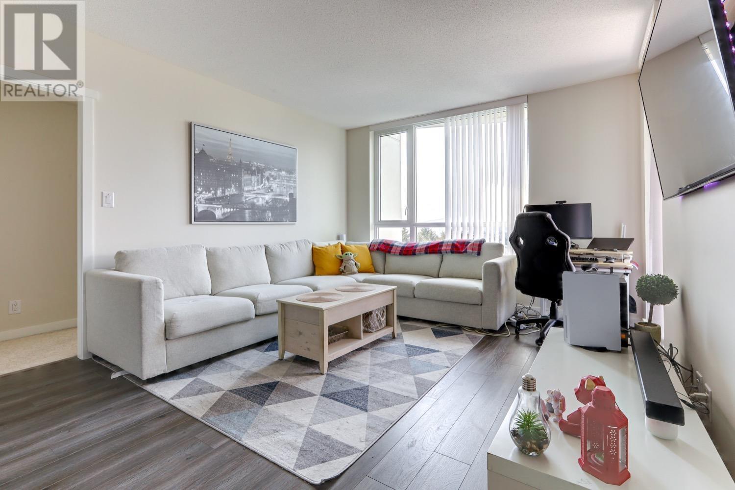 2205 3096 Windsor Gate, Coquitlam, British Columbia  V3B 0P4 - Photo 2 - R2822118