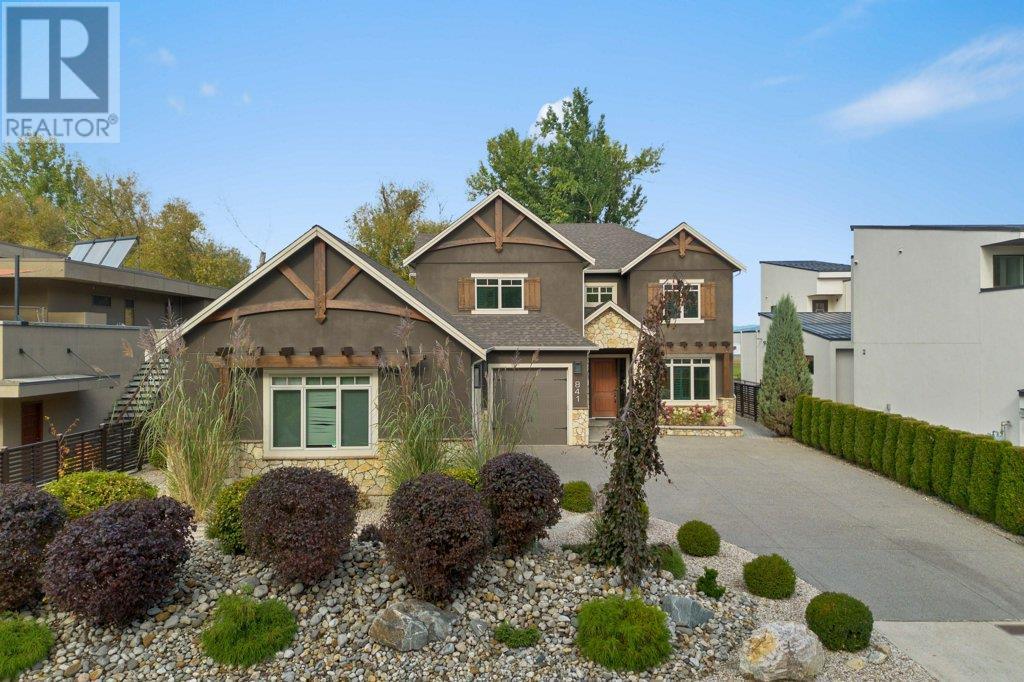 841 Harbourfront Drive NE Salmon Arm