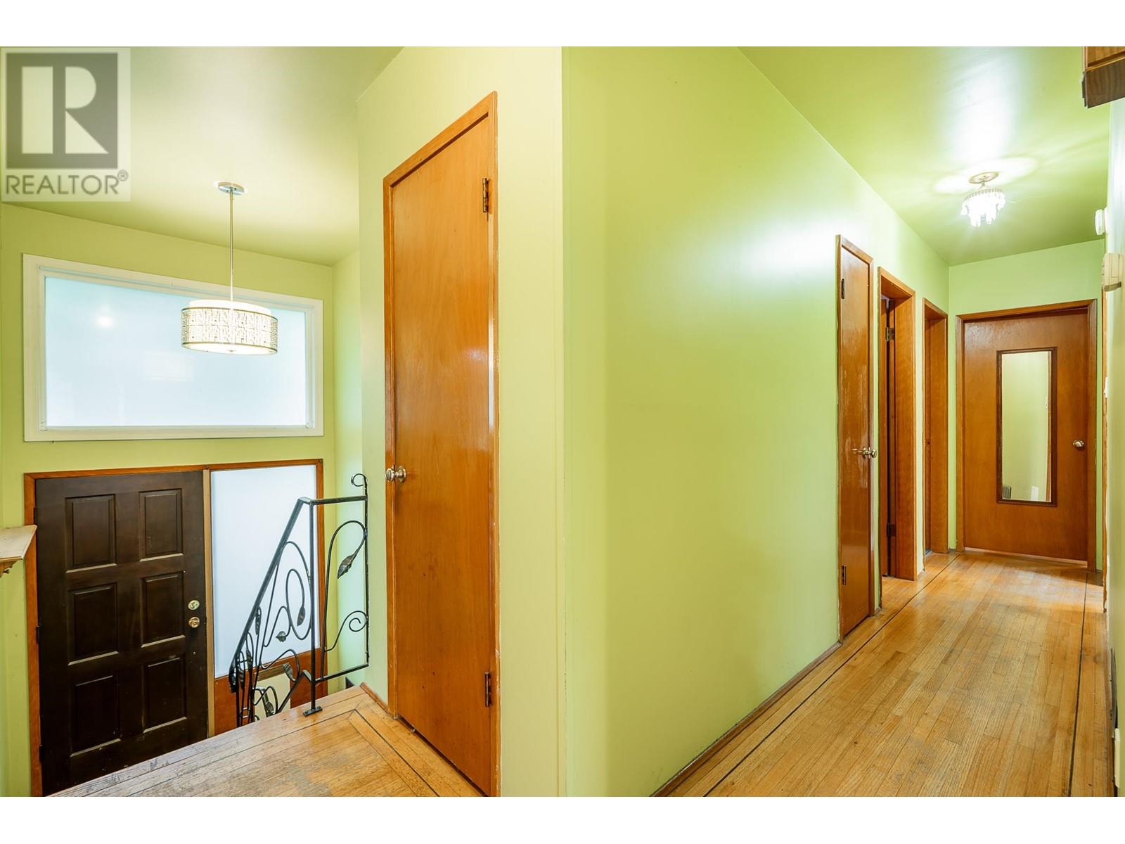 4675 St. George Street, Vancouver, British Columbia  V5V 4A8 - Photo 14 - R2821198