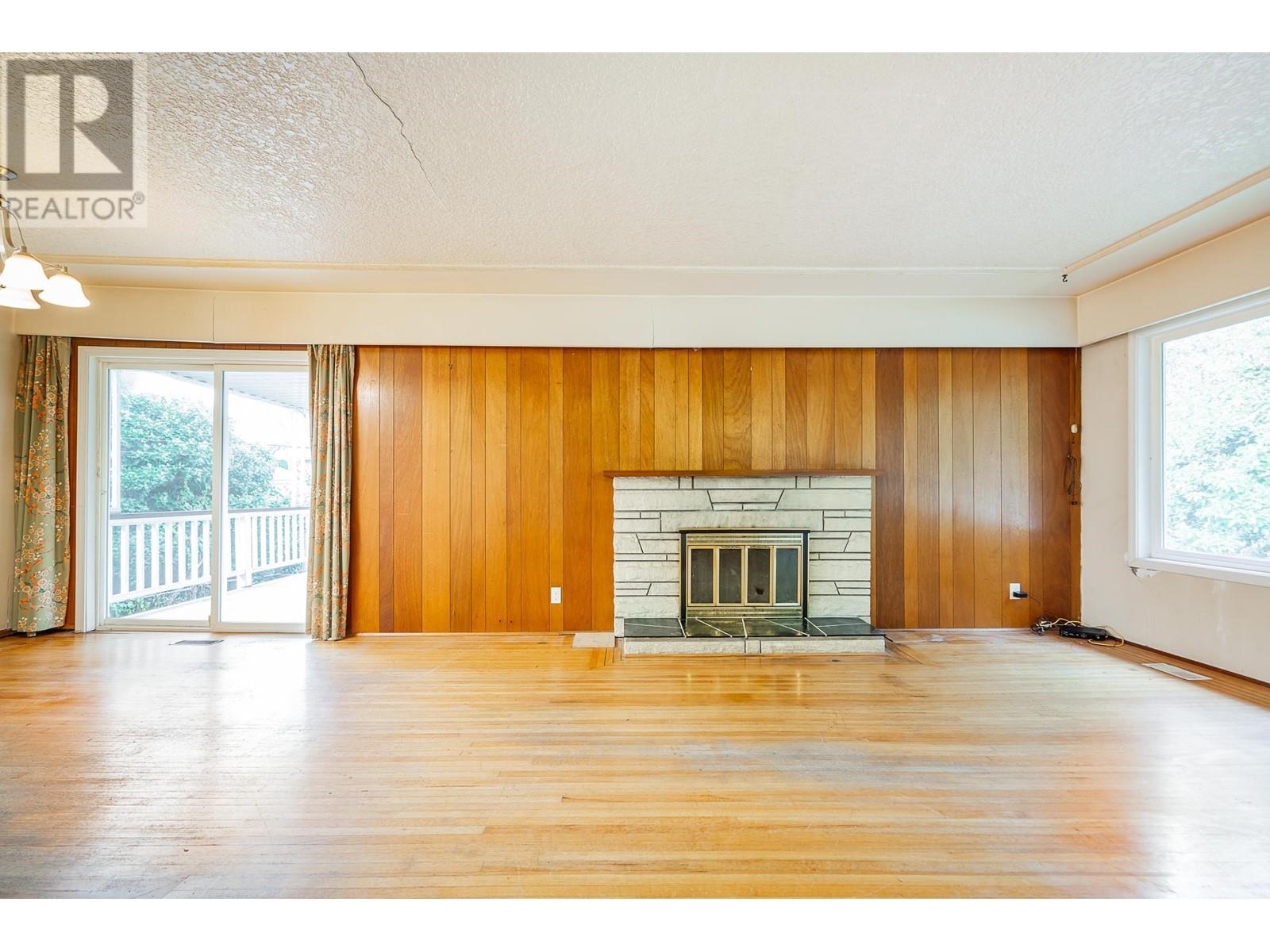 4675 St. George Street, Vancouver, British Columbia  V5V 4A8 - Photo 3 - R2821198